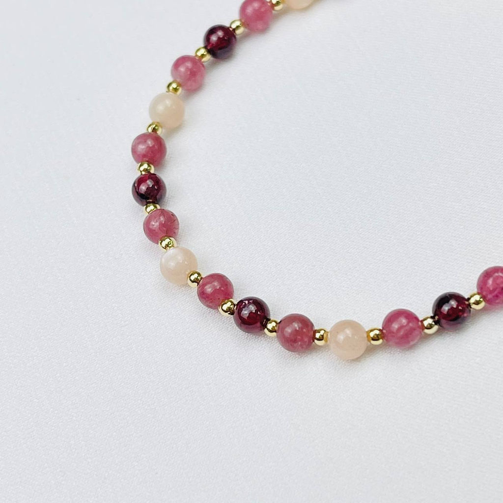 Браслет для Водолея из Лунного камня, Граната и Турмалина - Радуга самоцветов фото 4