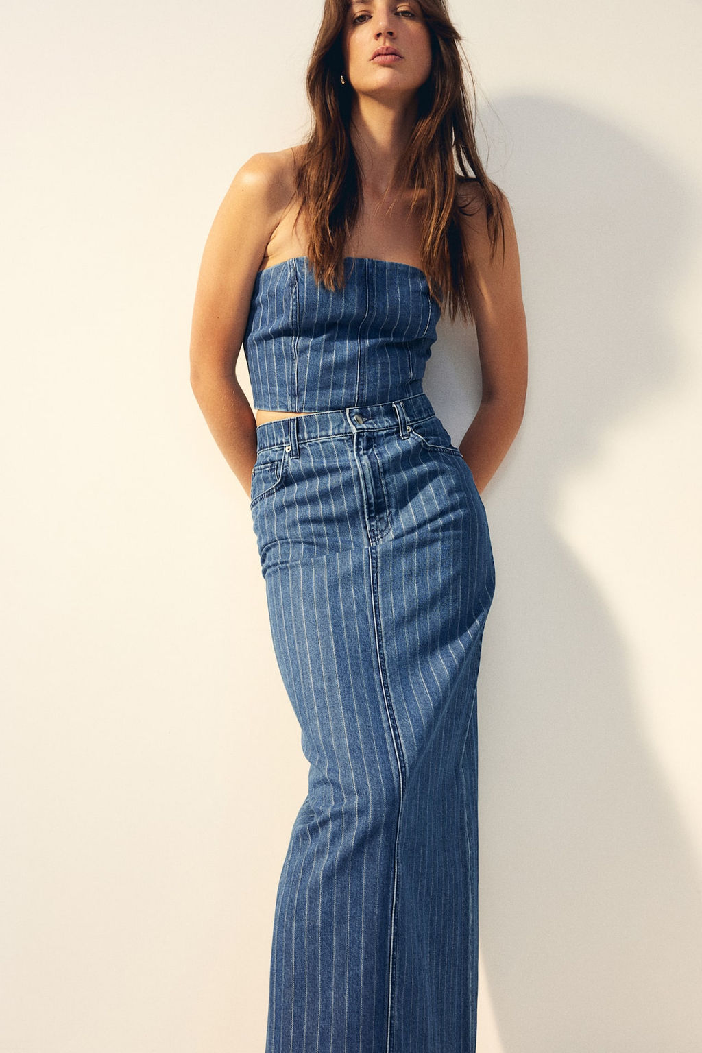 Top bandeau cropped en denim - H&m фото 2