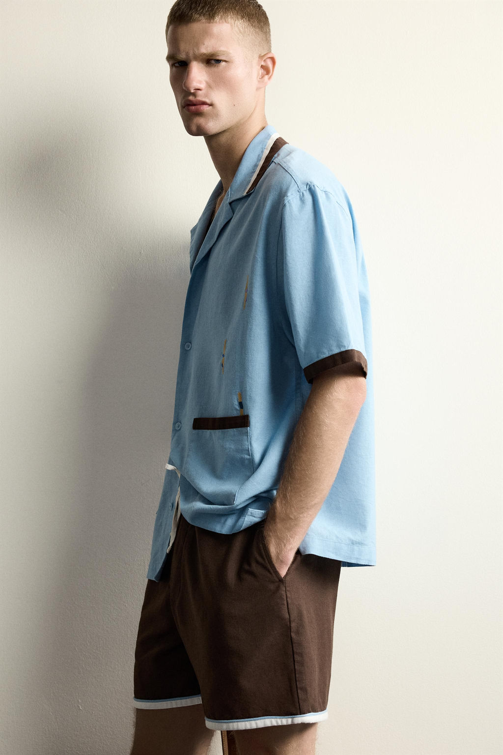 CAMISA RELAXED FIT BORDADO NADADORES / Celeste