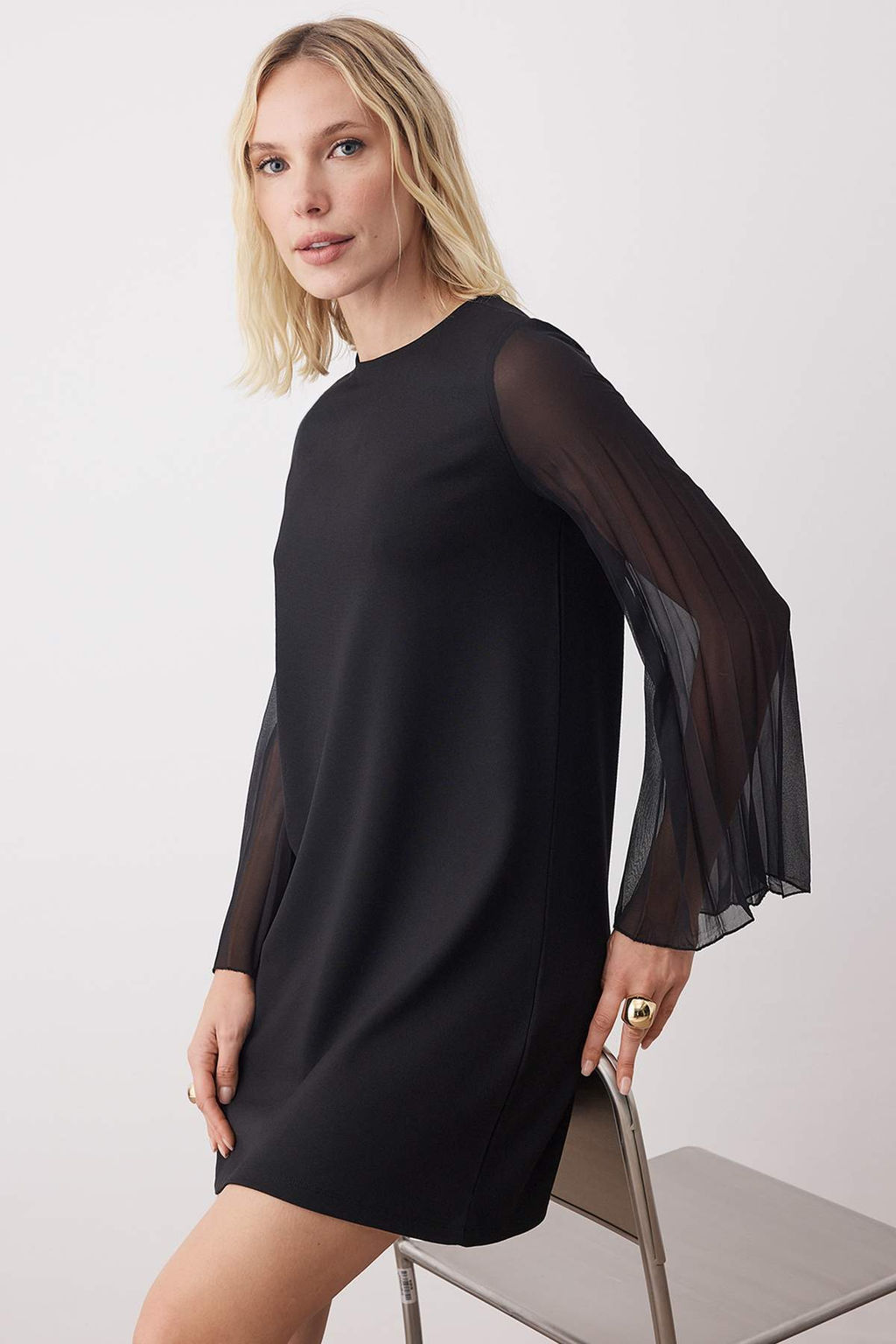 Siyah Shift Dokuma Sifon Detayl? Mini Esnek Orme Elbise TWOAW26EL00161 - Trendyolmilla фото 2
