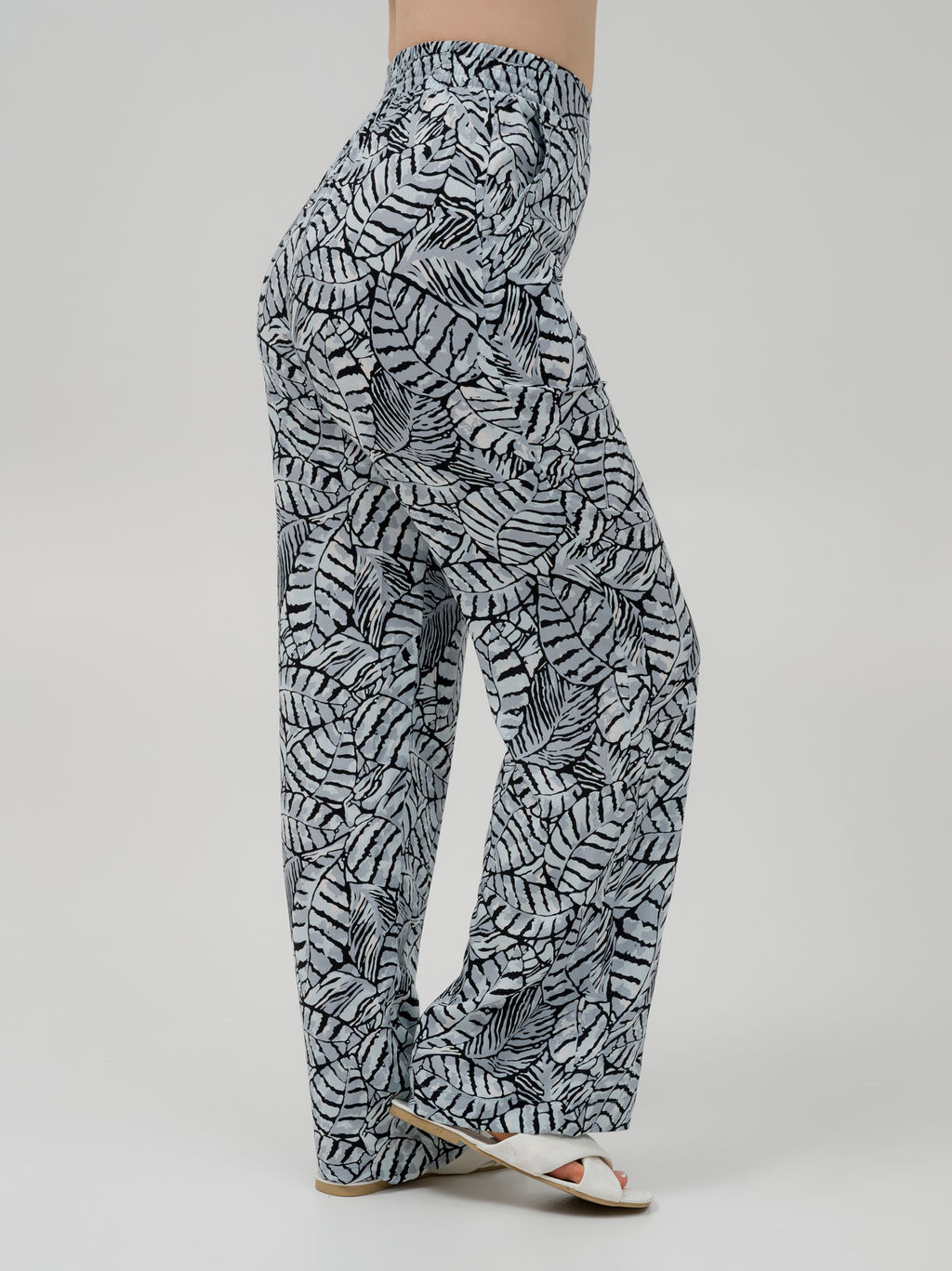 Штапельные, свободные, прямые брюки серые - Odis фото 10