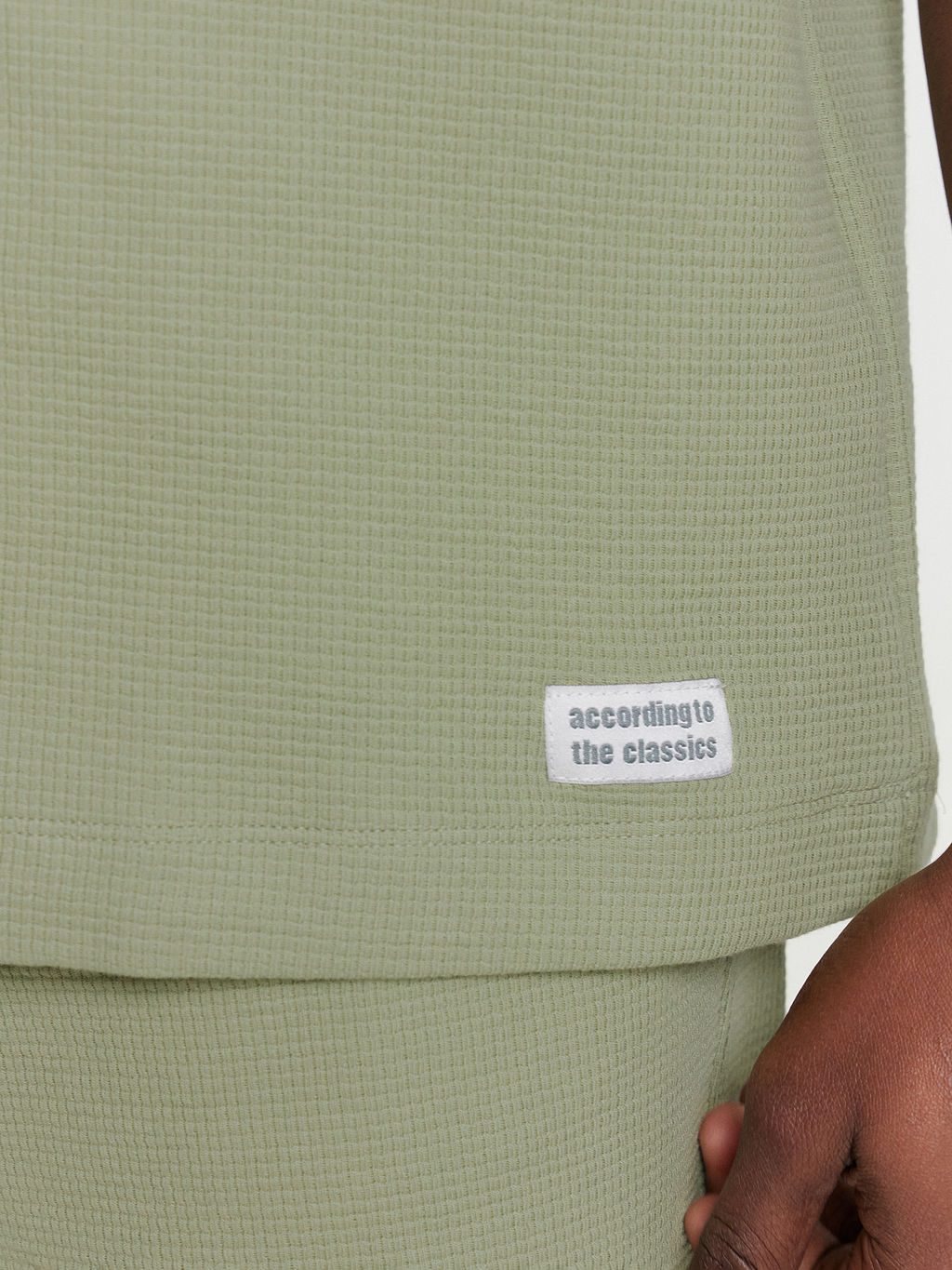 Футболка мужская зеленая