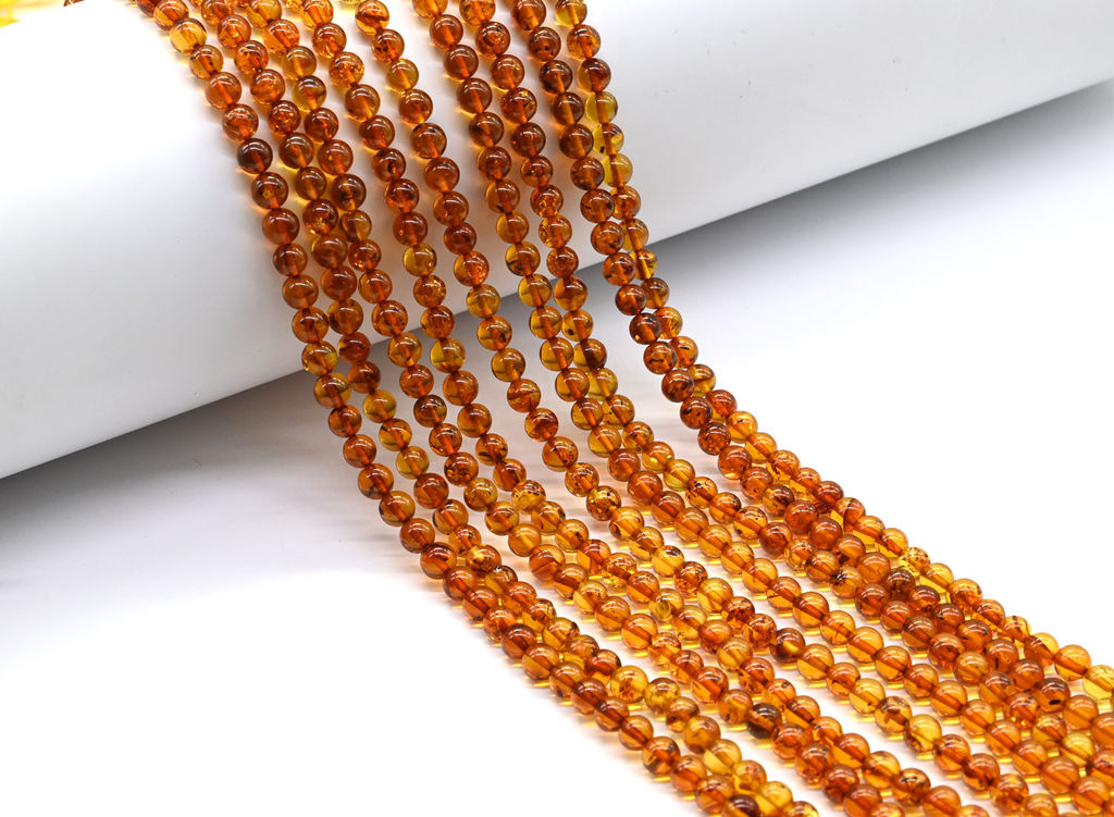 Бусины из янтаря шарик 5мм цв.коньячный, 36см, 70 бусин Радуга камня
