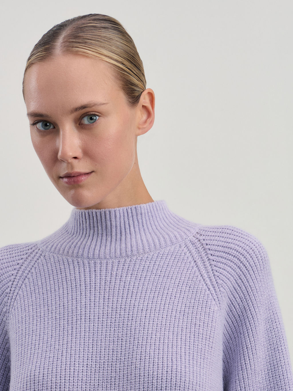 Джемпер оверсайз с воротником стойкой / Zarina  фото 6