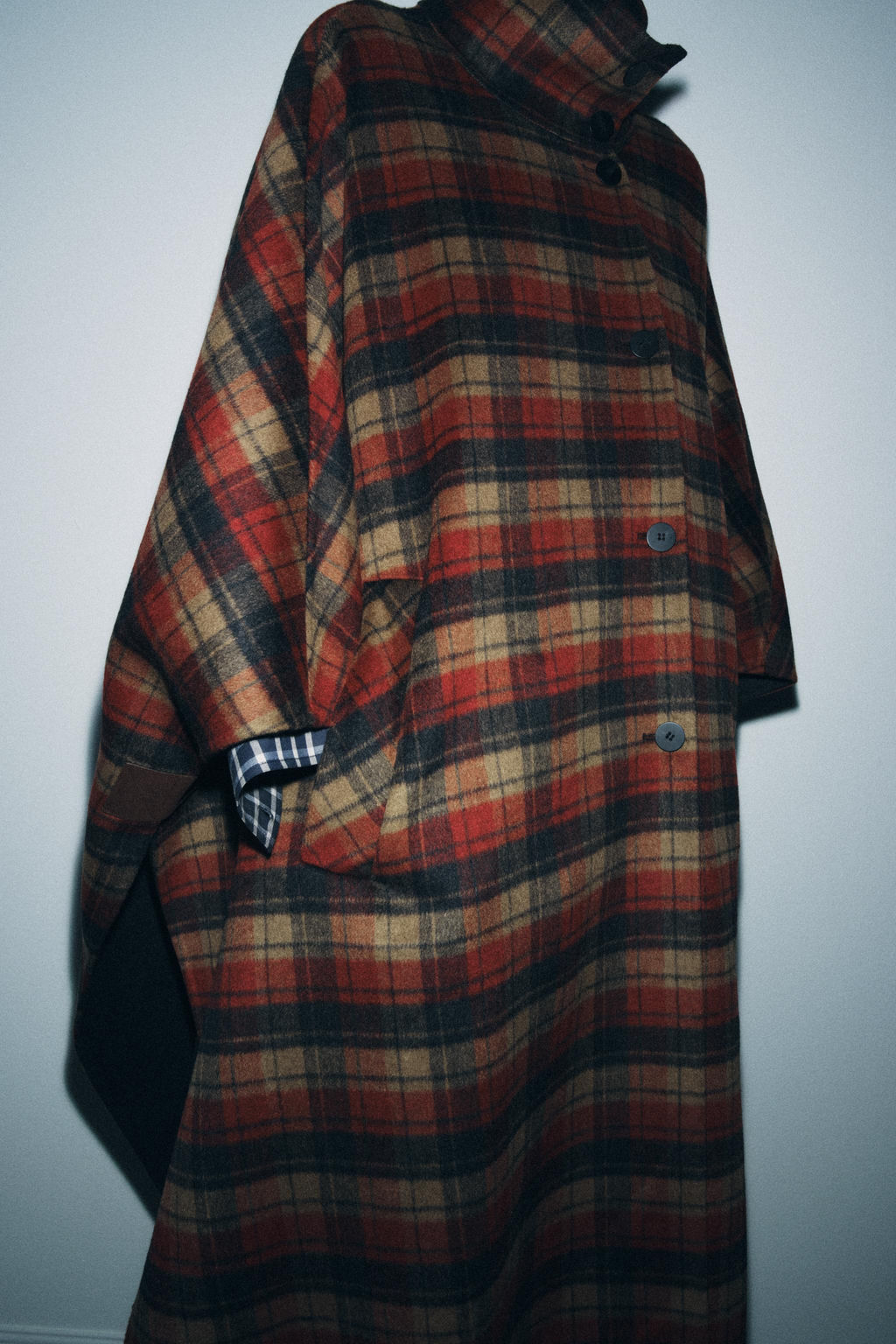 ZW COLLECTION LIMITED EDITION WOOL BLEND CHECK CAPE - Zara фото 5