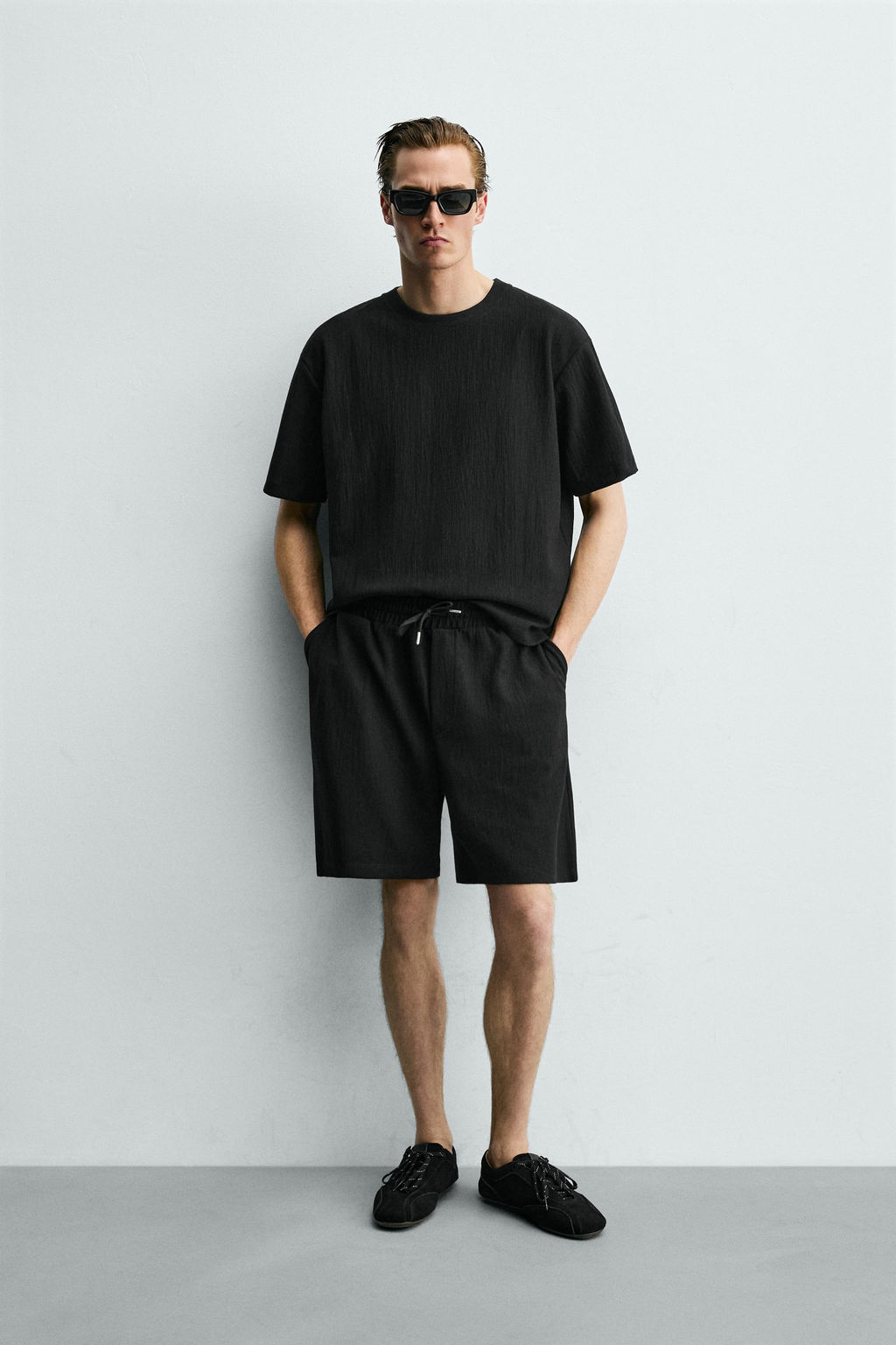 CAMISETA RELAXED FIT ESTRUCTURA / Negro - Zara фото 8
