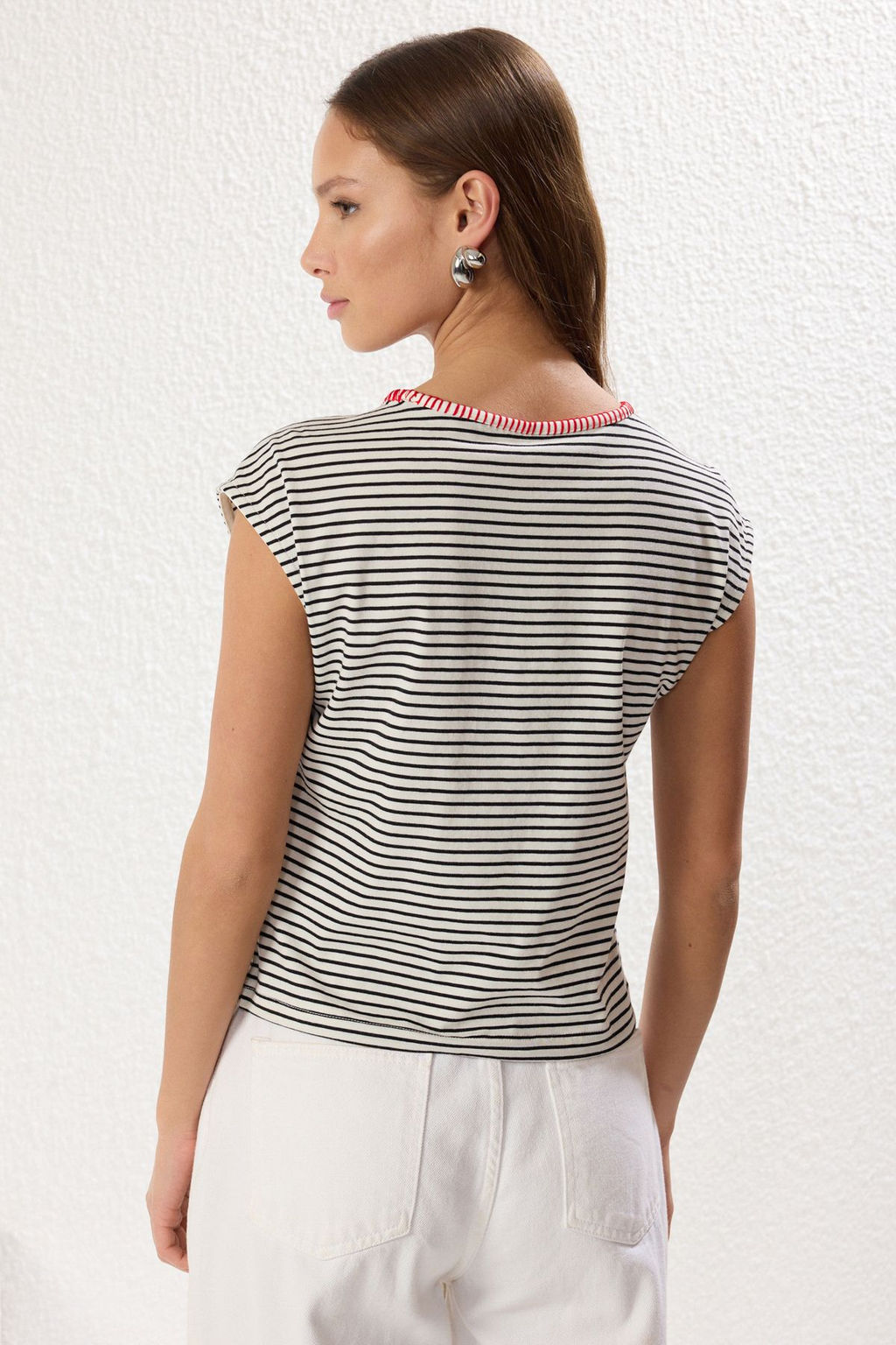 TRENDYOLMILLA Cok Renkli Cizgili Kroseta Dikis Detayl? Crop Orme T-Shirt TWOSS25TS00043 фото 5