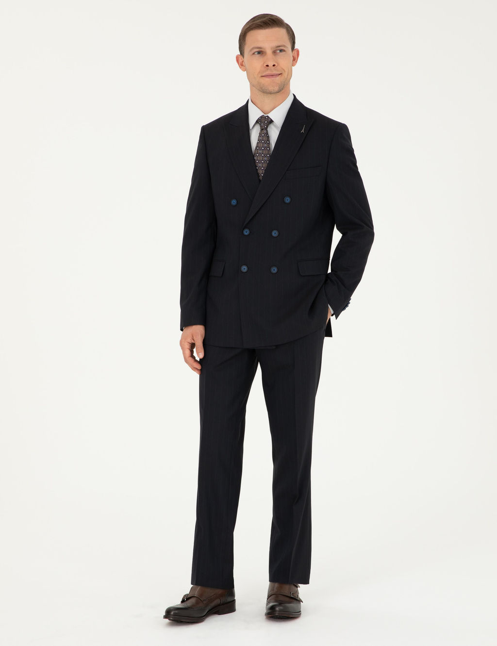 Темно-синий двубортный костюм приталенного кроя в полоску - Cacharel фото 3