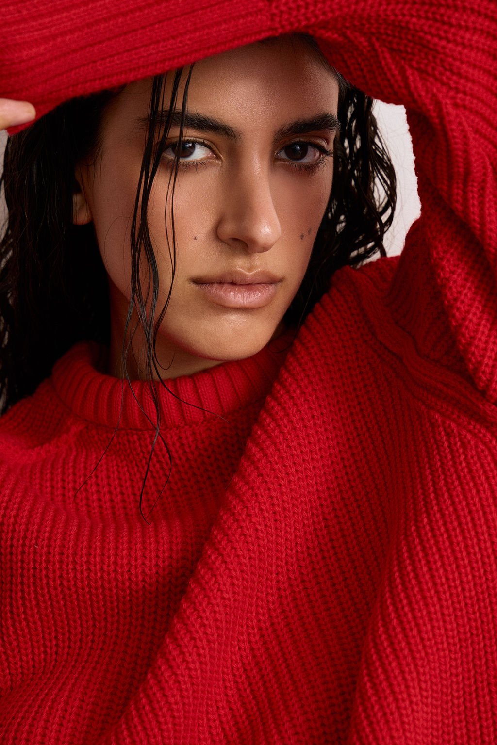 Джемпер вязанный с открытыми срезами