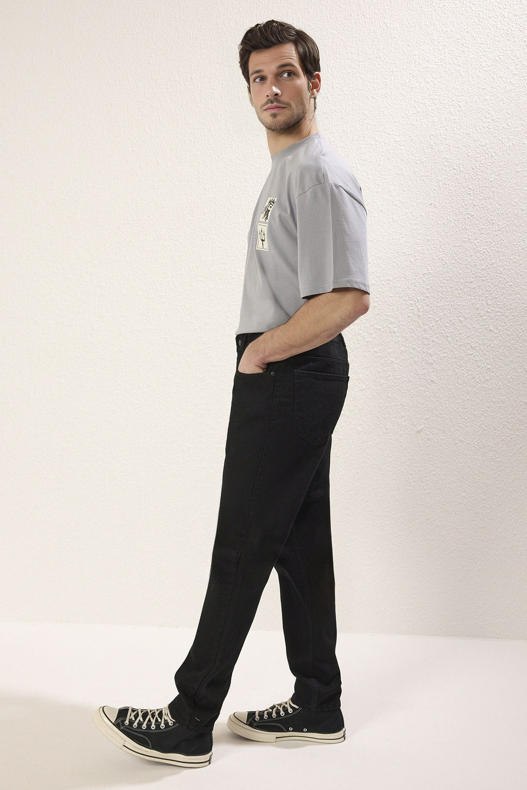 Siyah Smoke Essential Fit Jeans Kot Pantolon TMNAW23JE00104