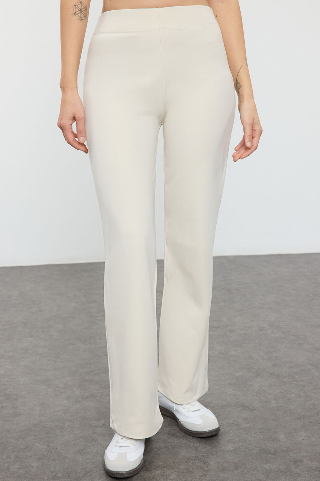 Siyah S?cak Tutan Ici Sardonlu K?sl?k Dalg?c/Scuba Kumas Orme Spor Esofman Alt? THMAW25EA00009 - Trendyolmilla фото 10