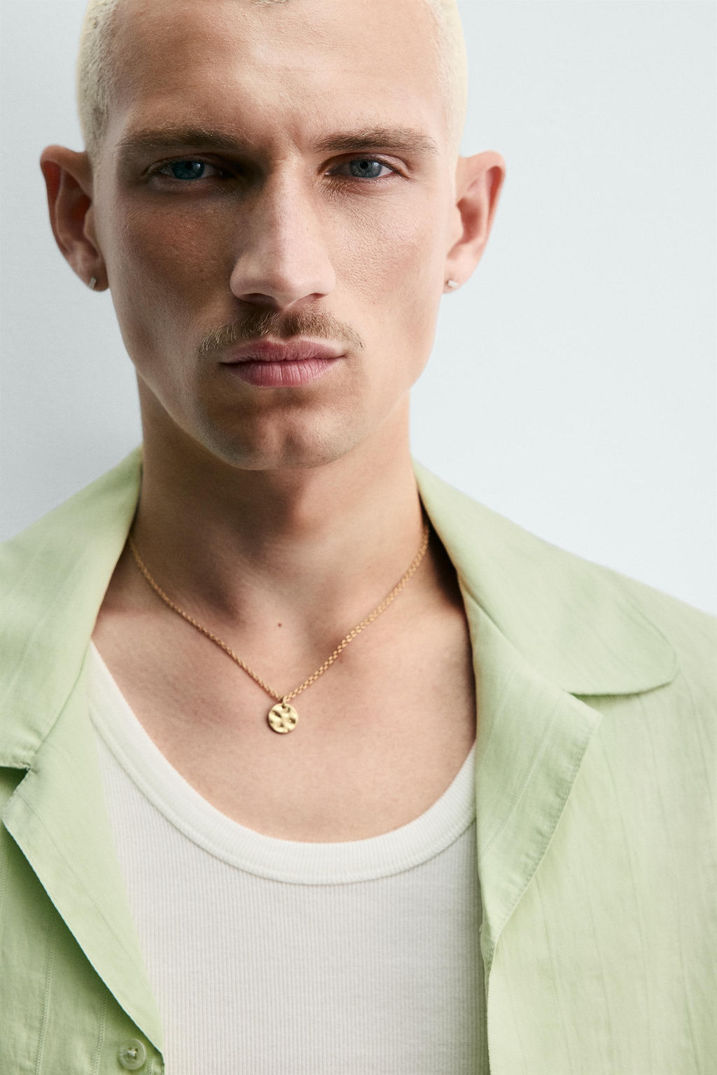 CAMISA FLUIDA RELAXED FIT EFECTO IRREGULAR / verde lavado - Zara фото 5