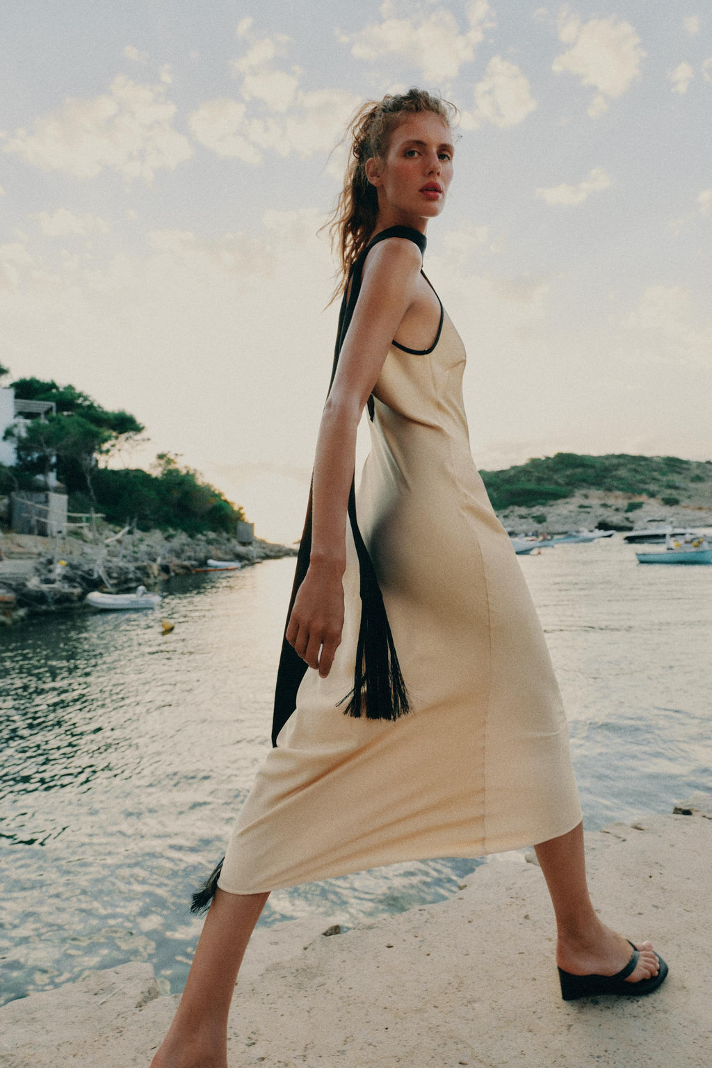 VESTIDO MIDI SATINADO VIVOS CONTRASTE / Beige - Zara фото 4