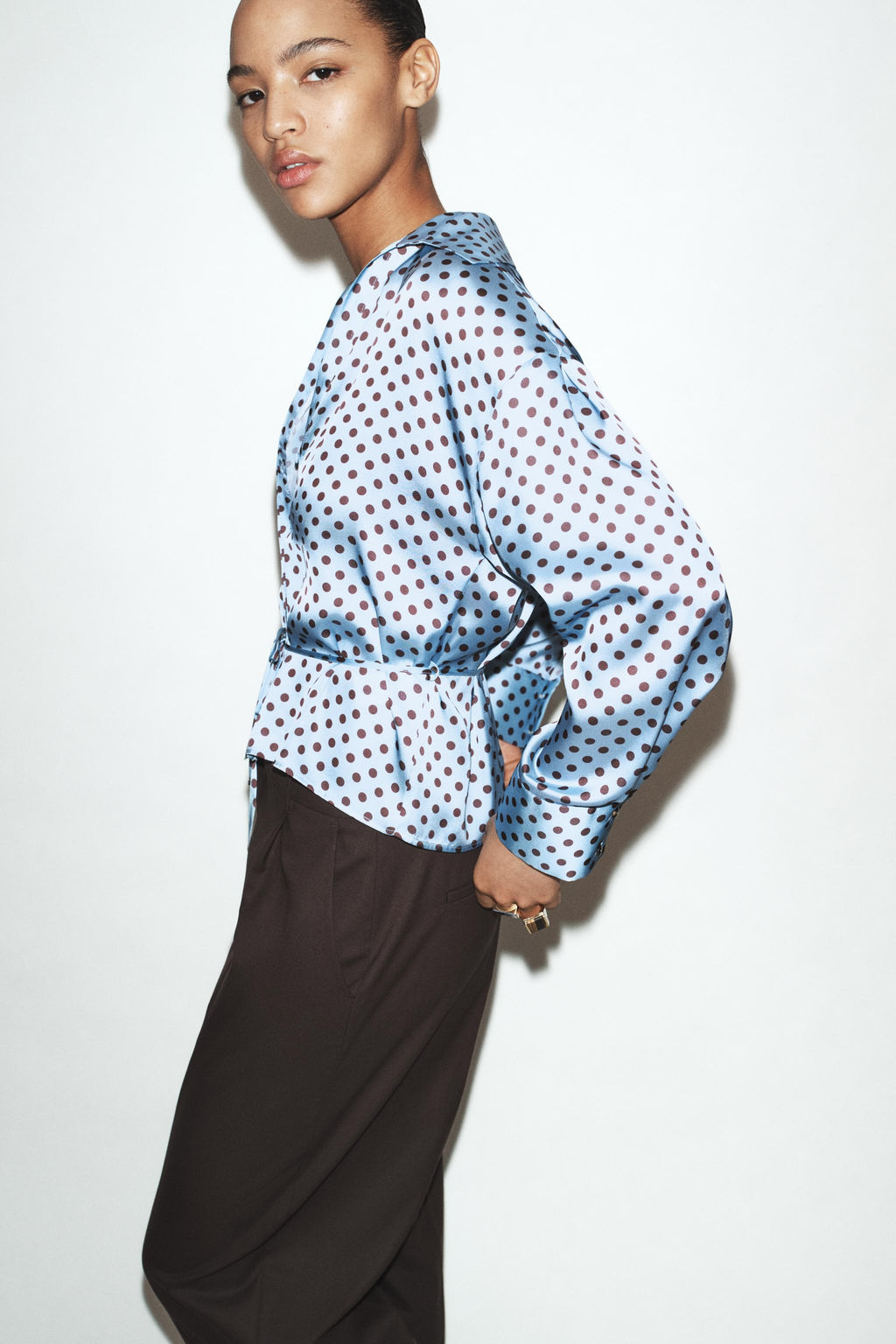 POLKA DOT SATIN SHIRT WITH BELT - Zara фото 3