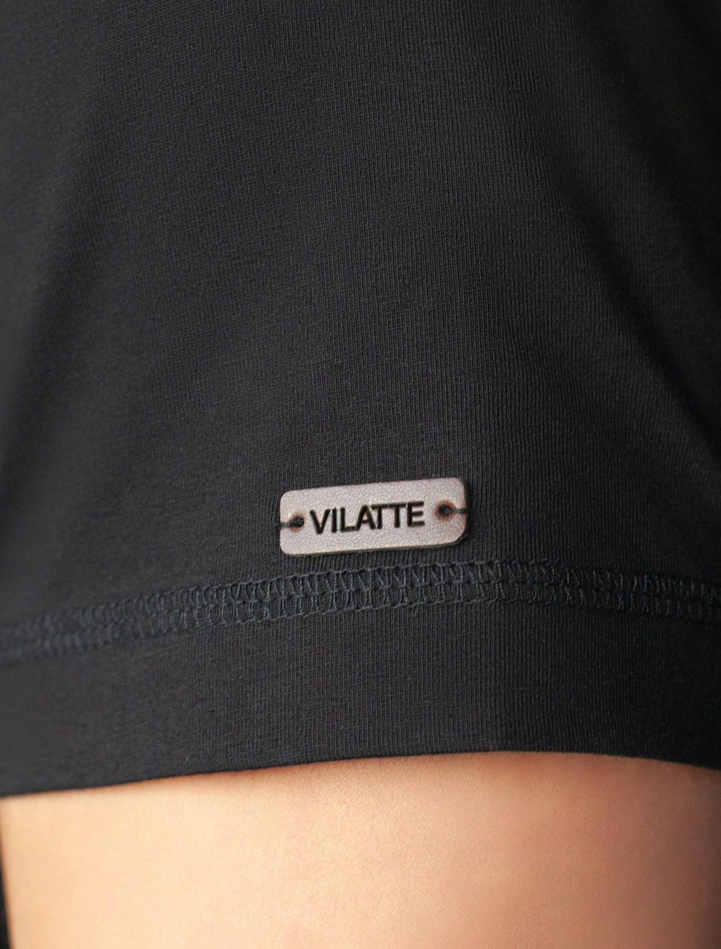 Футболка базовая полуприлегающая из премиального хлопка с принтом - Vilatte фото 4