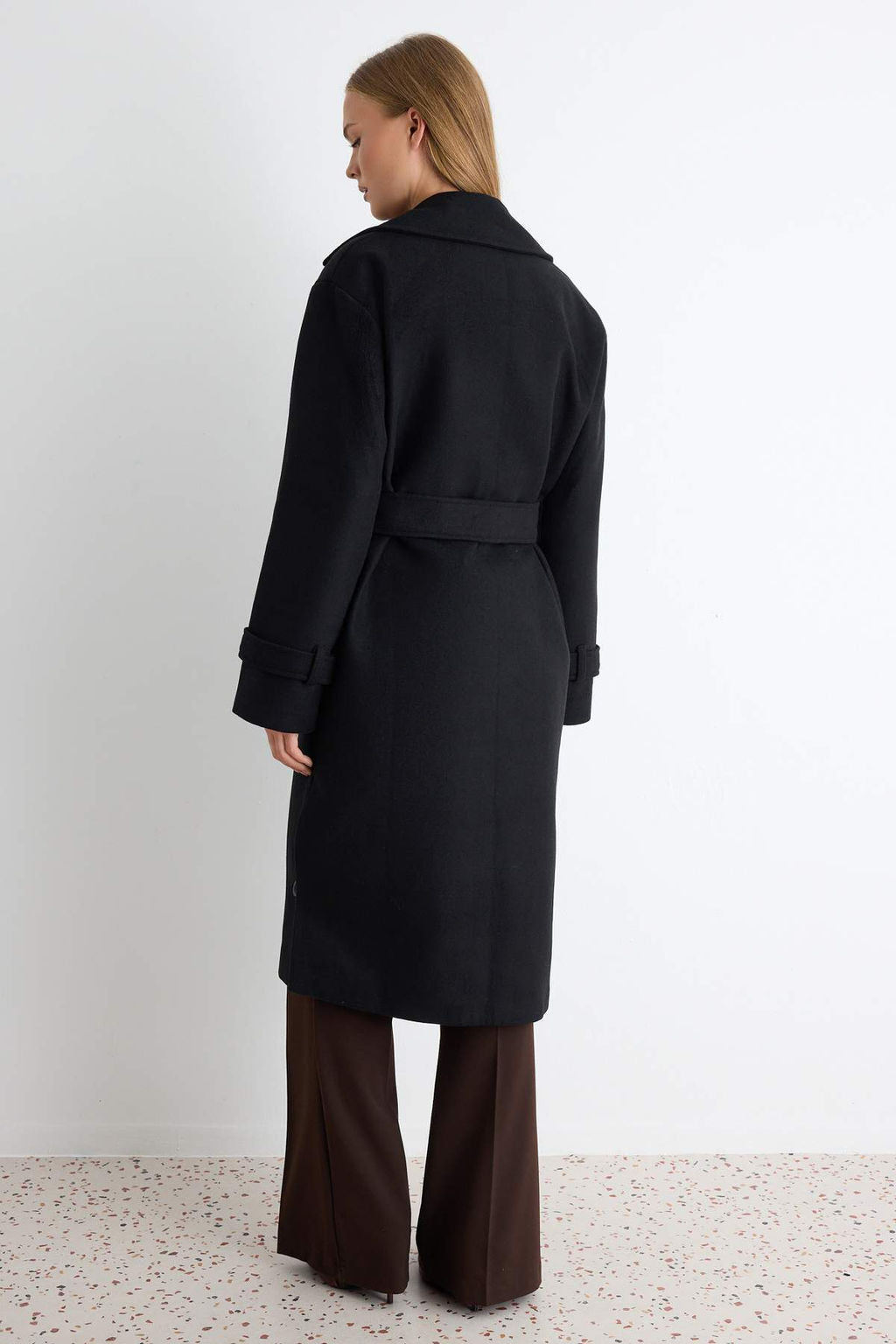 Siyah Oversize Geni_ Kesim Kemerli Uzun Y_nl_ Ka_e Kaban TWOAW22KB0015 - Trendyolmilla фото 10