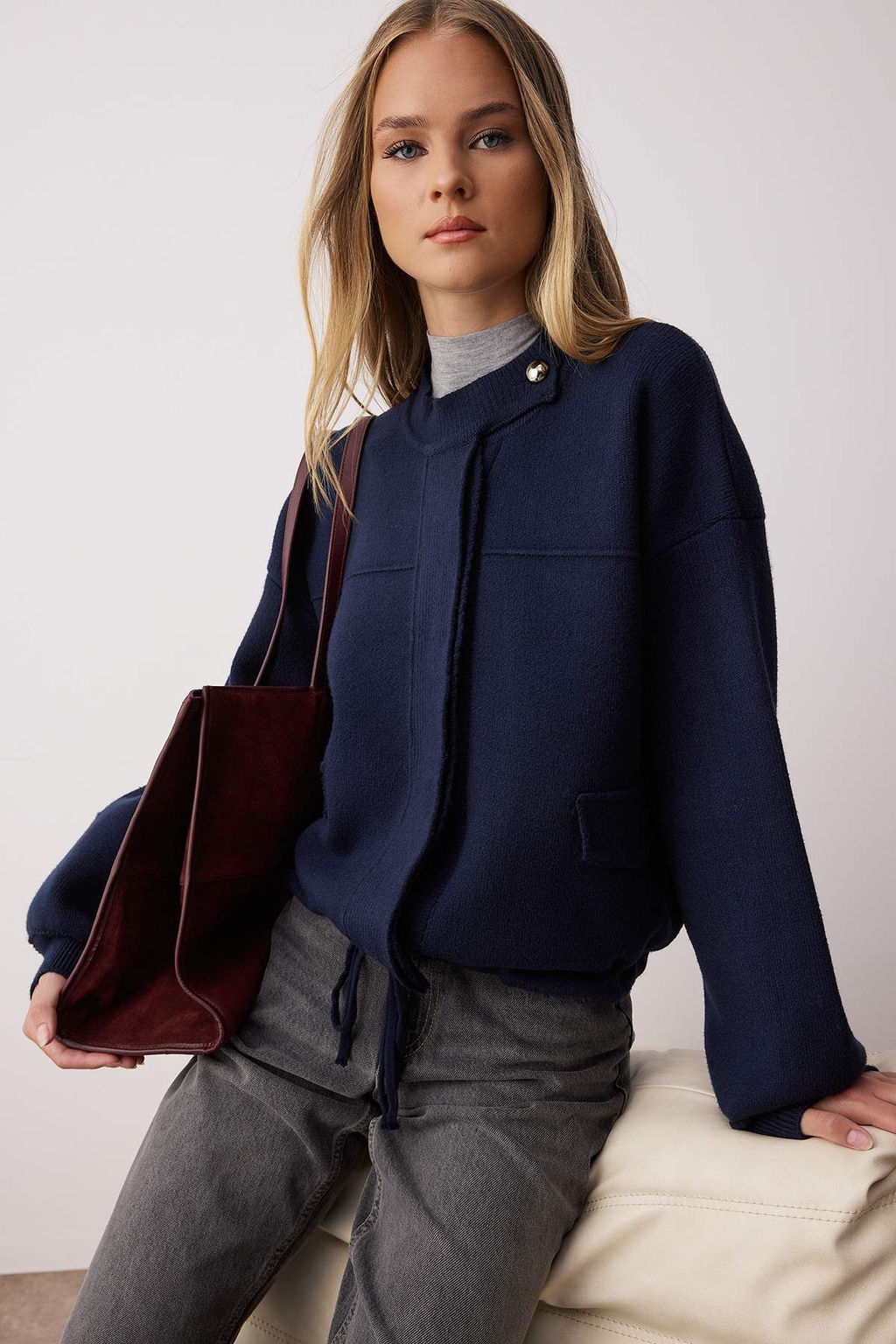 Lacivert Fermuarl? Premium Iplik/Ozel Iplik Genis Kal?p Mont Gorunumlu Triko H?rka TWOAW26HI00025