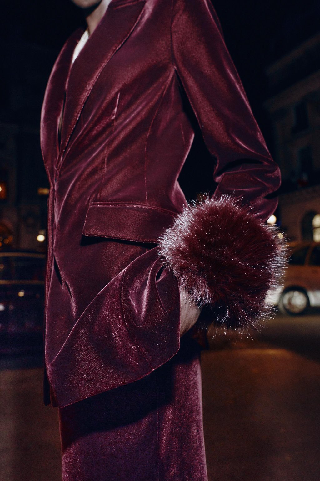 VELVET BLAZER WITH FAUX FUR CUFFS - Zara фото 5