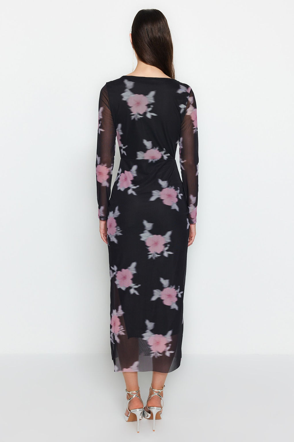 TRENDYOLMILLA Siyah Tul Cicekli Vucuda Oturan Kare Yaka Uzun Kol Maxi Esnek Orme Kalem Elbise TWOAW24EL00291 фото 6