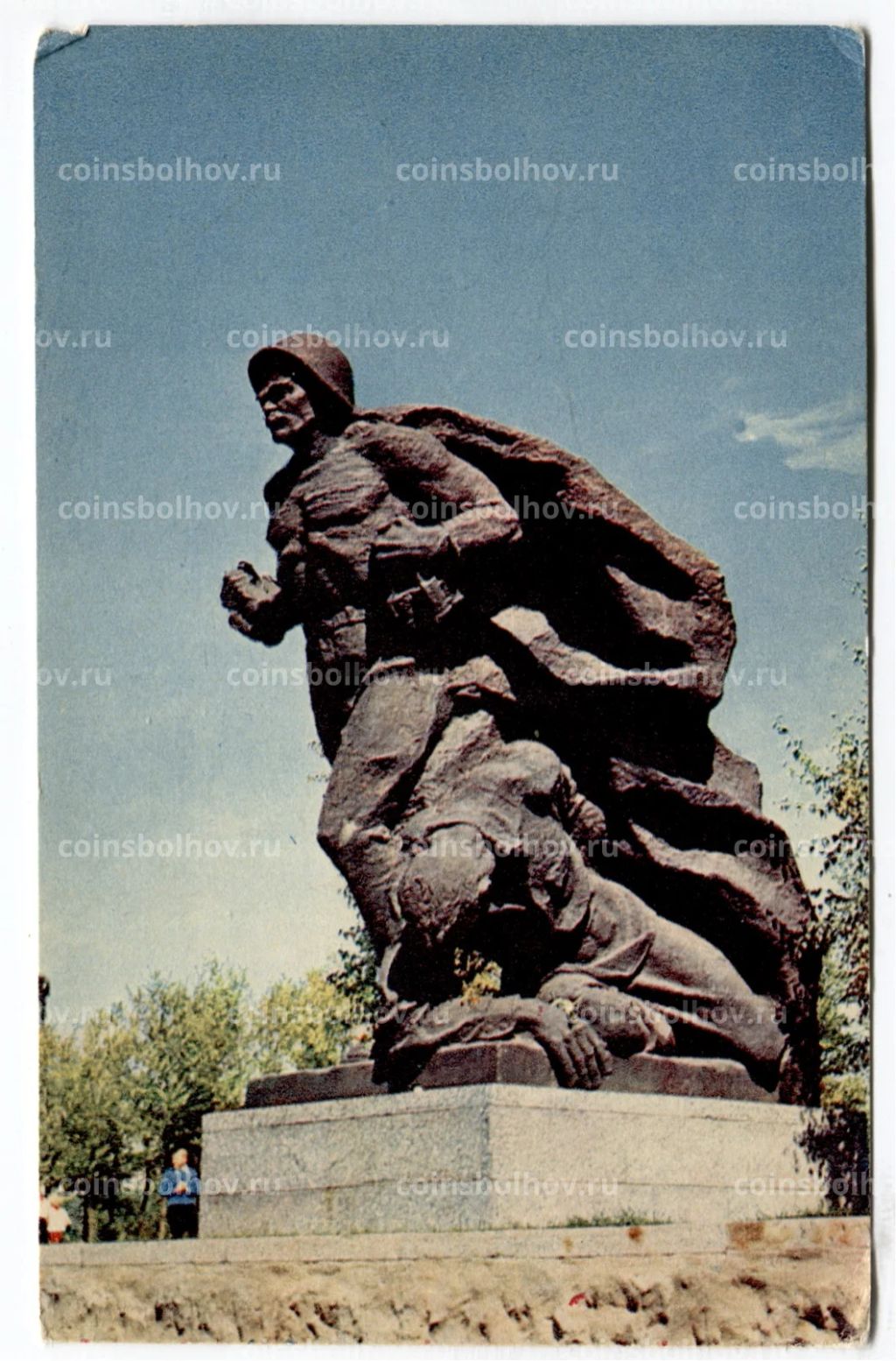 Открытка Волгоград.Мамаев курган Скульптурная композиция на Площади Героев