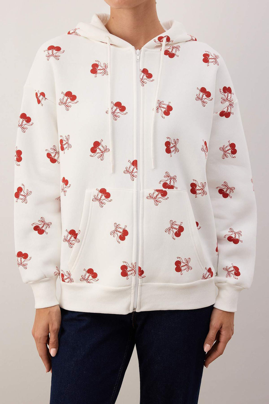 Ekru Kiraz Bask?l? Oversize/Genis Kal?p Orme Sweatshirt TWOAW26SW00214 - Trendyolmilla фото 3