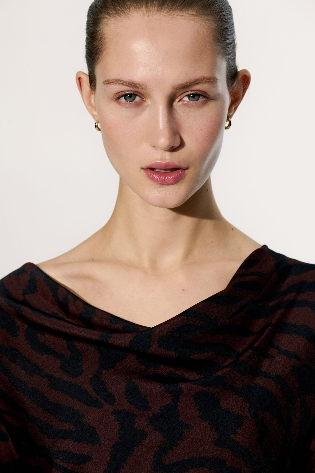 Top con escote drapeado - H&m фото 2