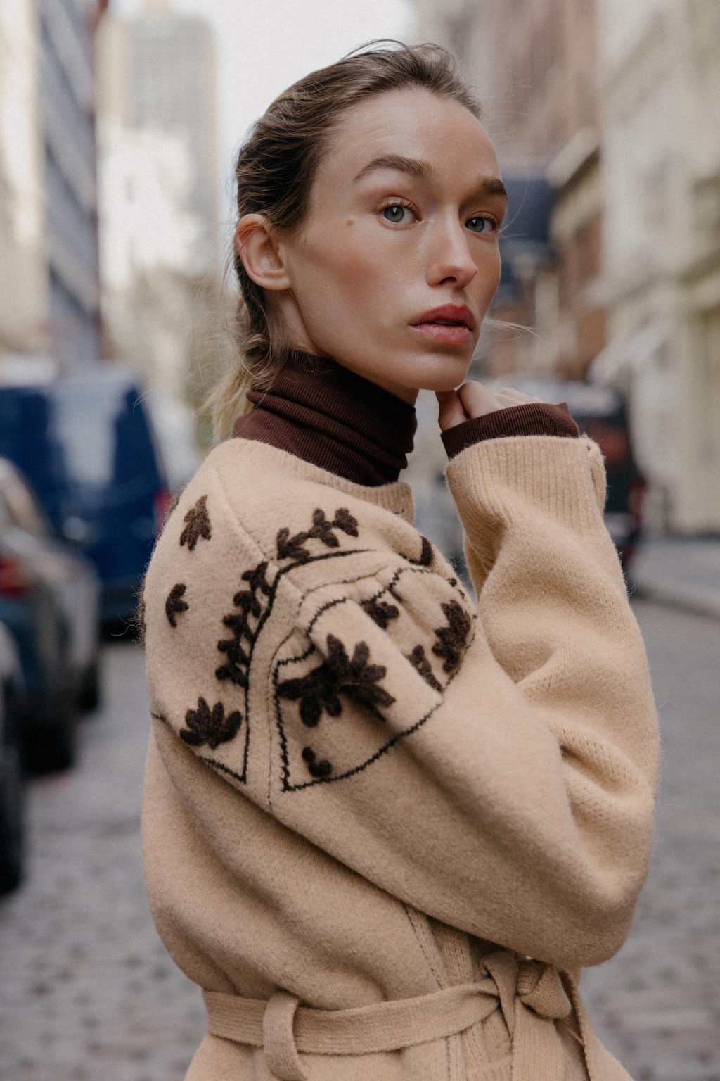 WOOL AND ALPACA BLEND CARDIGAN WITH EMBROIDERED FLOWERS AND BELT - Zara фото 3