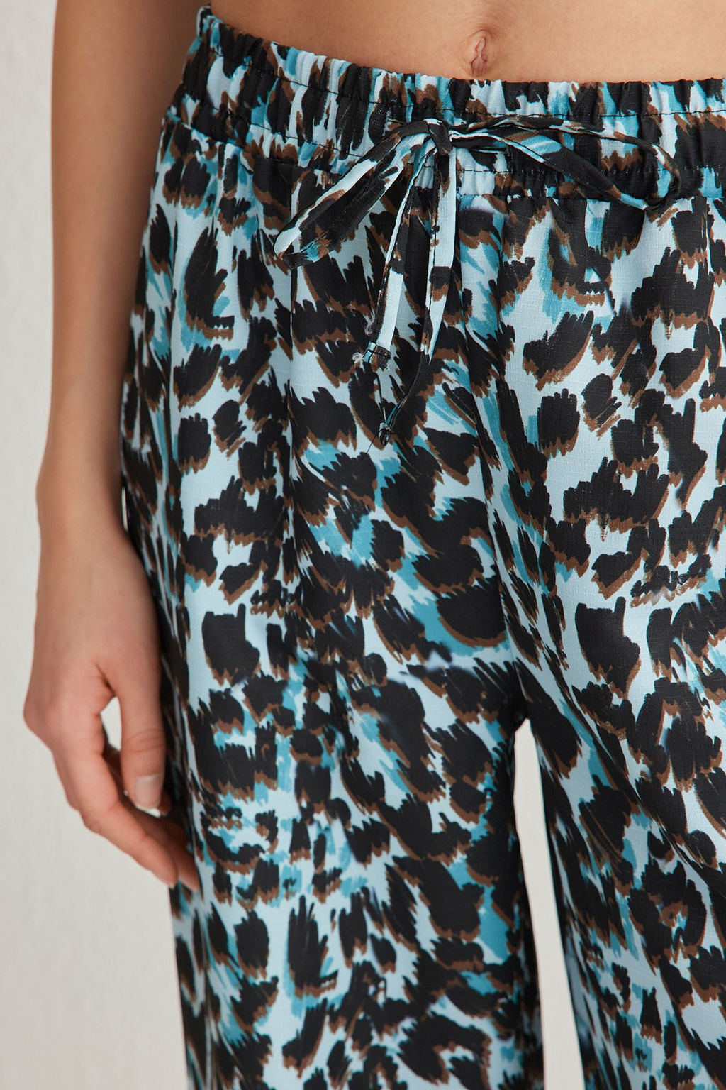 Mavi Beli Lastikli Wide Leg/Genis Paca Leopar Desenli Dokuma Pantolon TWOSS25PL00005