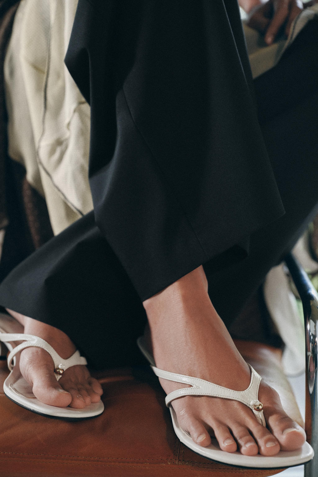 SANDALIA PIEL DETALLE / Blanco Crudo - Zara фото 2