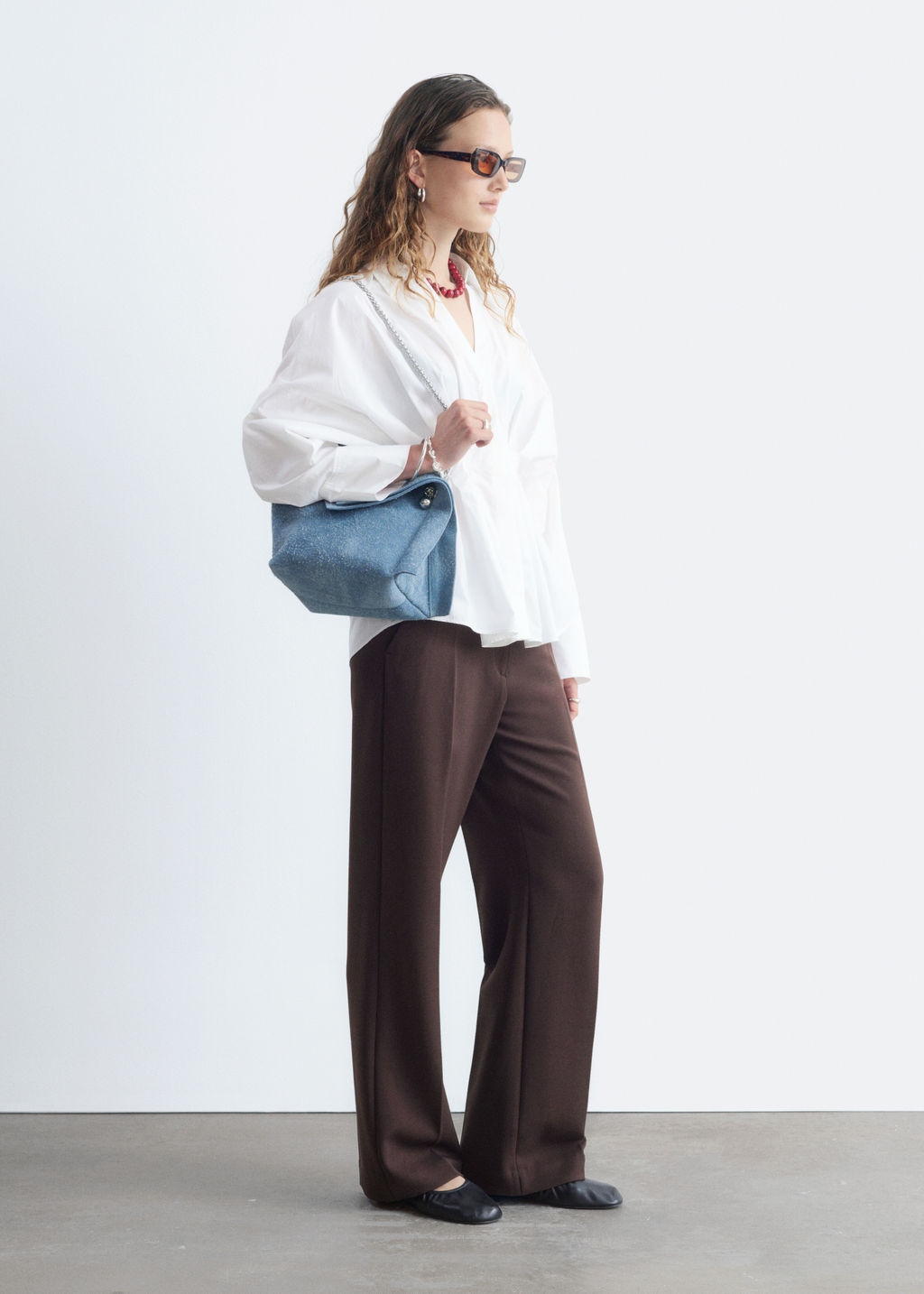 Pantalones sastre con pliegues marcados