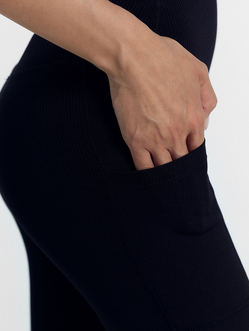 Шорты женские в черном цвете черный 332364 - Mark formelle фото 5