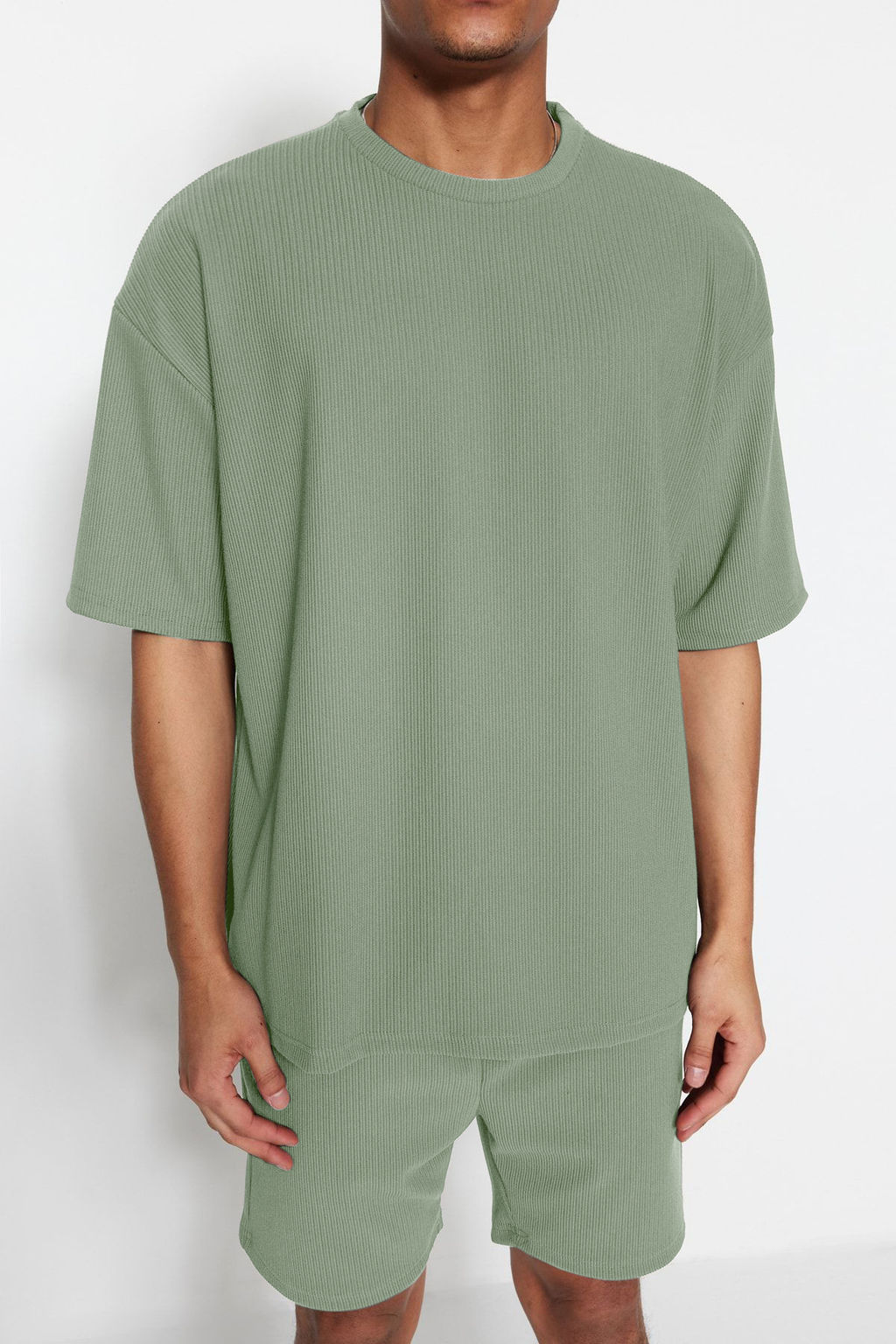 TRENDYOL MAN Kahverengi Premium Oversize Bisiklet Yaka K?sa Kol Dokulu K?r?smaz Ottoman T-Shirt TMNSS23TS00081 - Trendyolmilla фото 44