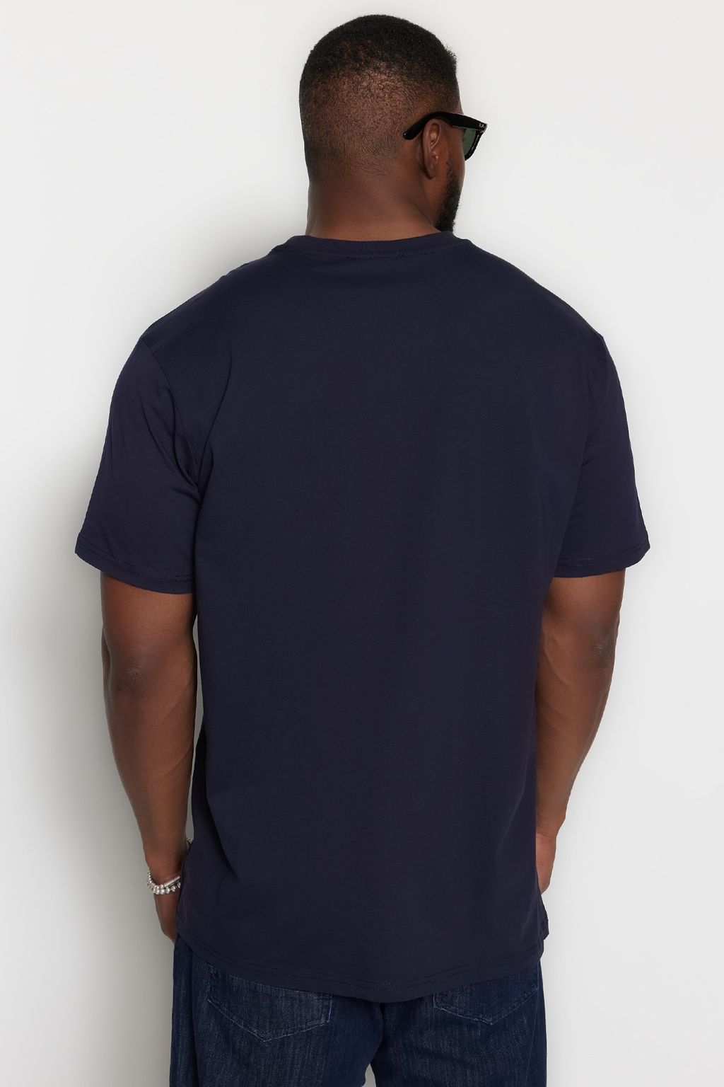 TRENDYOL MAN Buyuk Beden Lacivert Oversize/Genis Kesim Sehir Bask?l? %100 Pamuklu T-Shirt TMNSS23TS00135 - Trendyolmilla фото 5