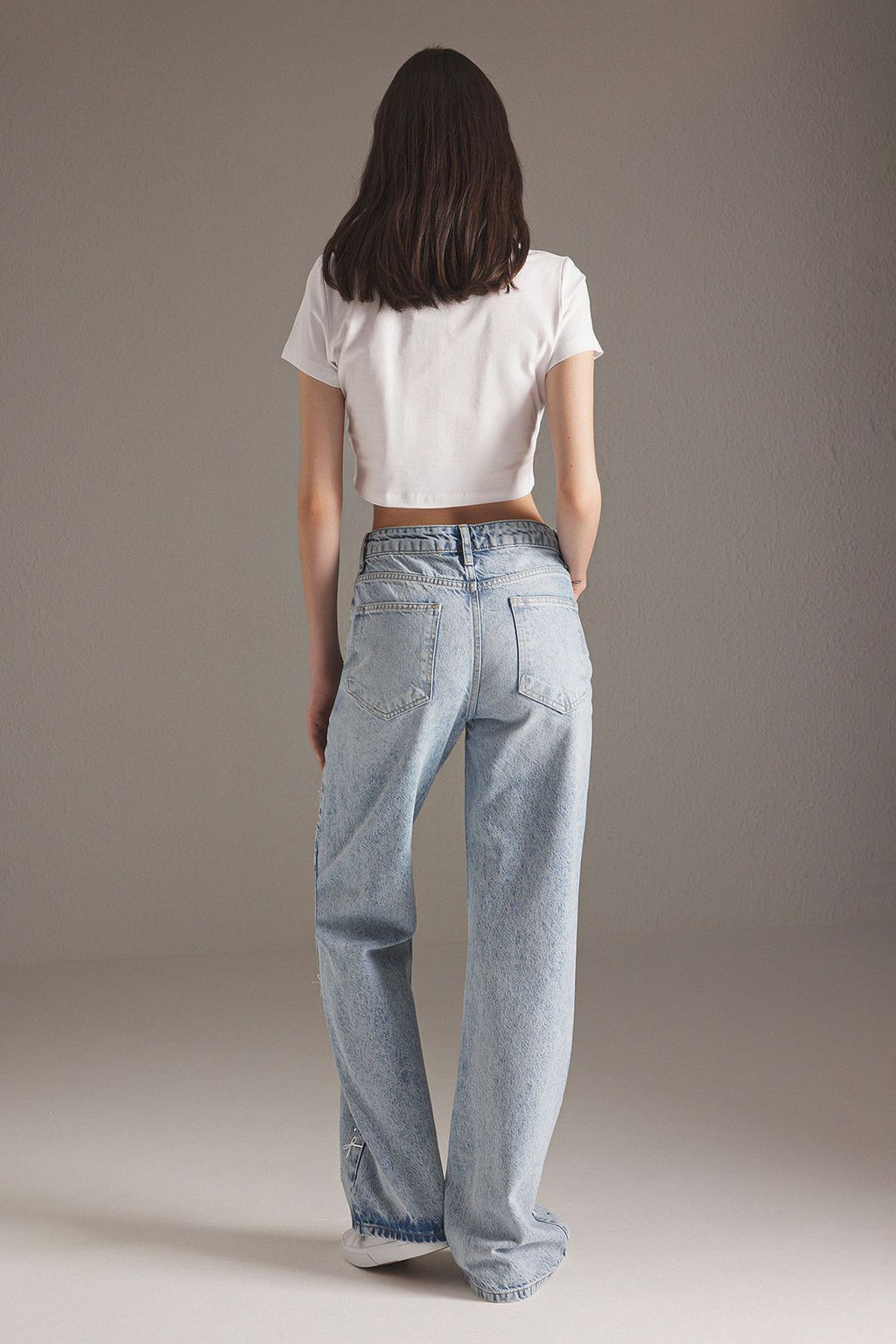 Trendyolmilla Mavi Kurdele/Fiyonk Detayl? Tasl? Normal Bel Wide Leg Jeans TWOSS25JE00234  фото 4