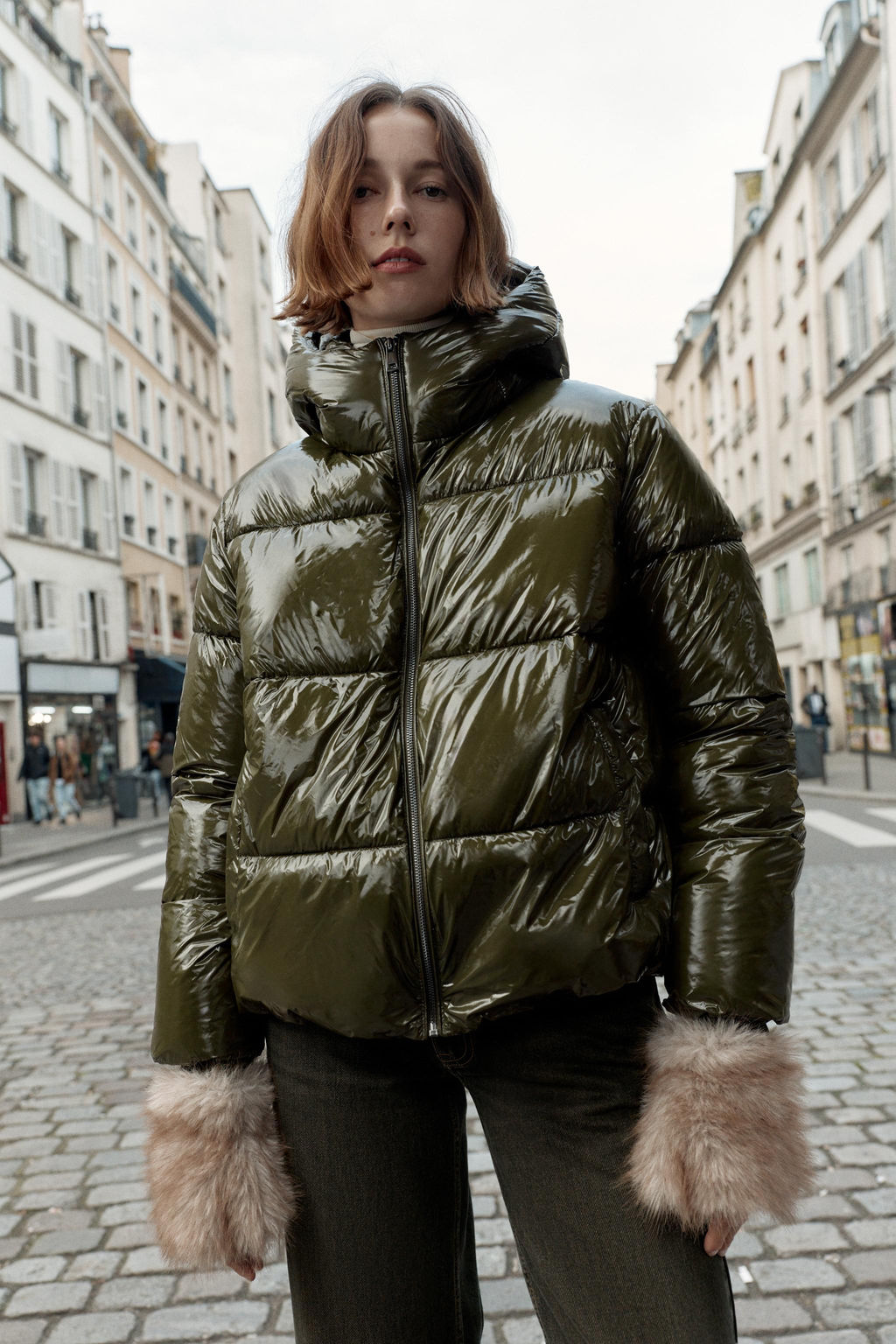 ANORAK EFECTO BRILLANTE WATER REPELLENT WINDPROOF / Khaki - Zara фото 2