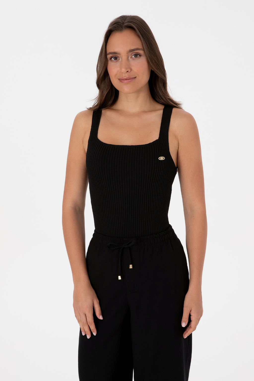 Kad_n Siyah Kare Yaka Kazak