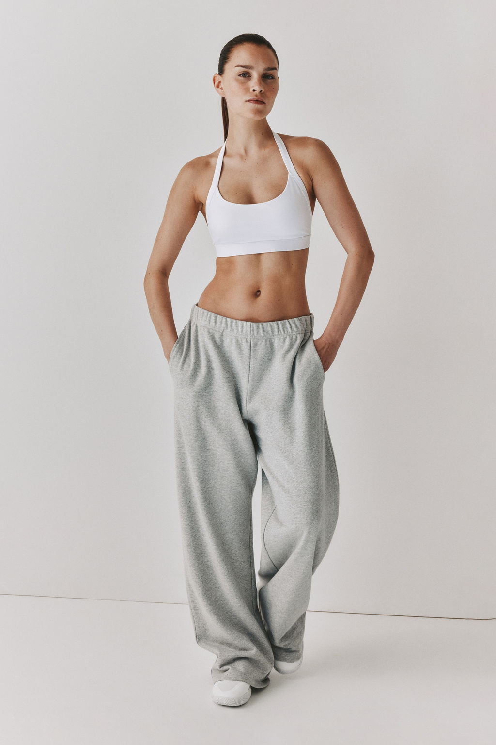Sujetador halter con SoftMove Light Support - H&m фото 8