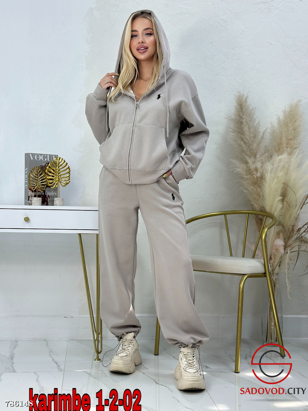 Костюм спортивный на змейке женский