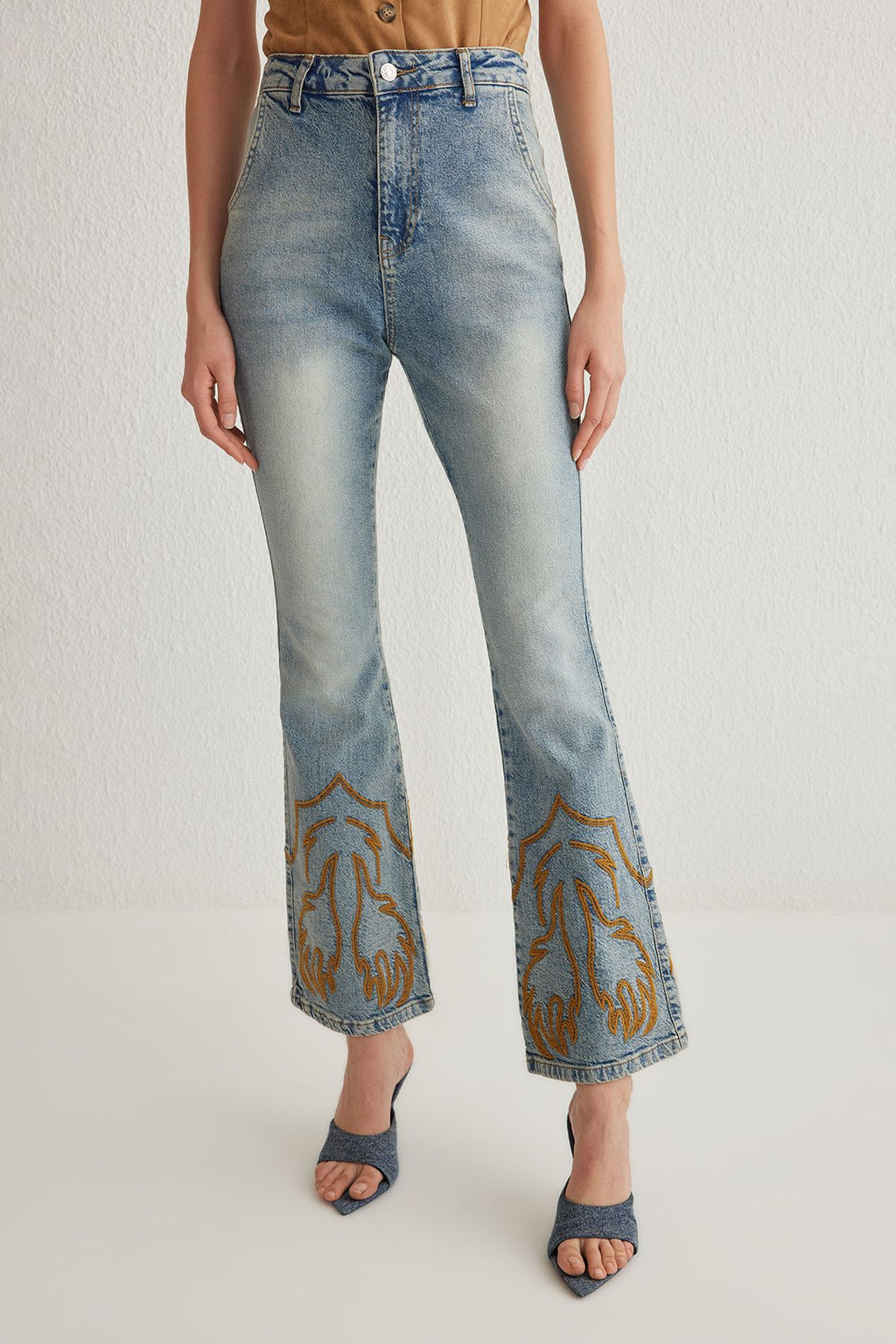 Mavi Nak?sl? Yuksek Bel Flare Jeans TWOSS25JE00011 - Trendyolmilla фото 3