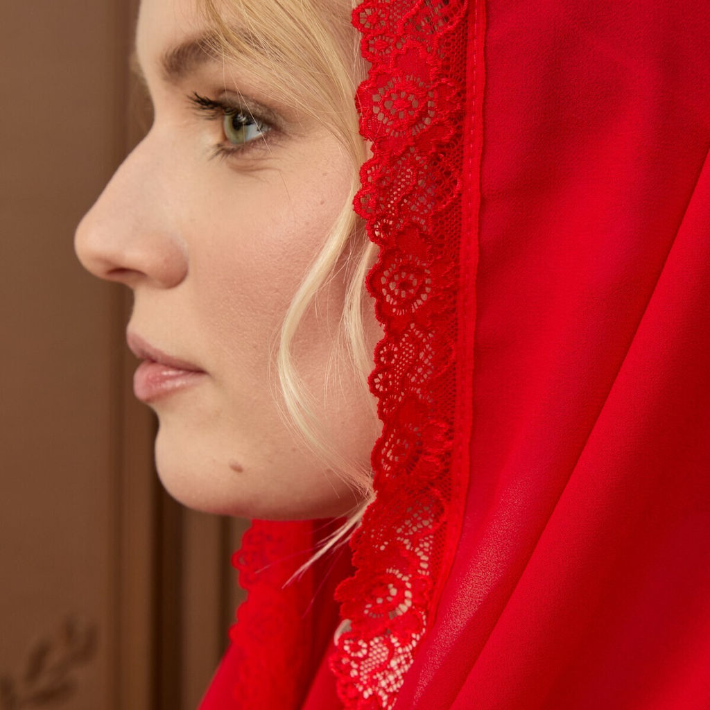 Снуд Красная роза, цвет красный