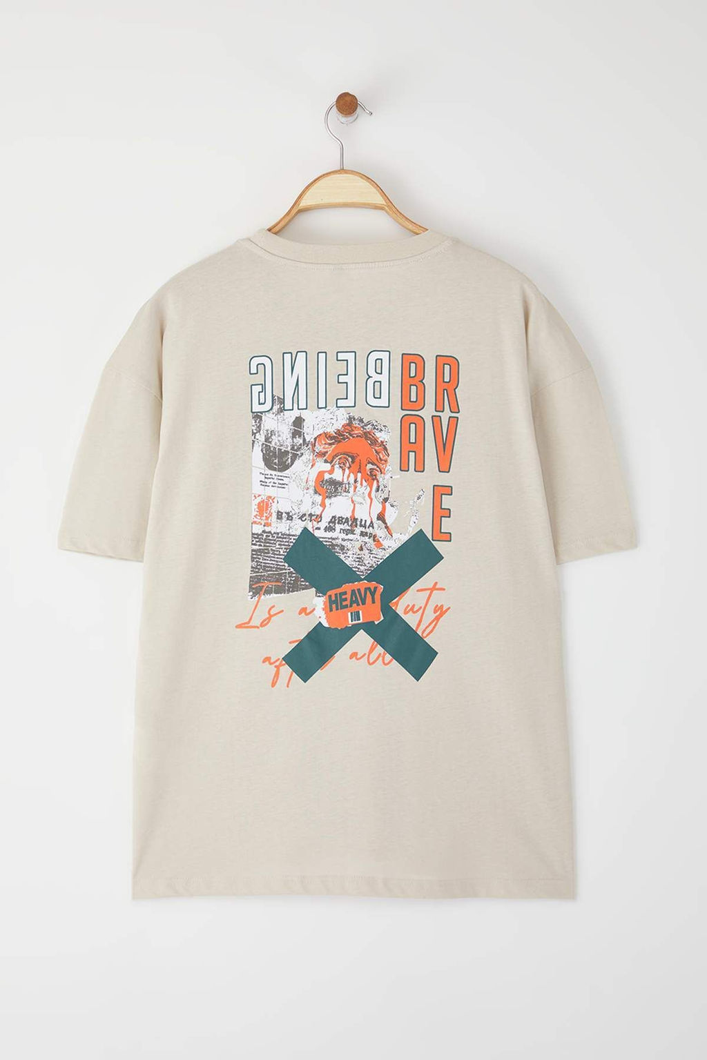 TRENDYOL MAN Siyah Oversize/Genis Kesim K?sa Kollu Yaz? Bask?l? %100 Pamuklu T-Shirt TMNSS22TS2223 - Trendyolmilla фото 2