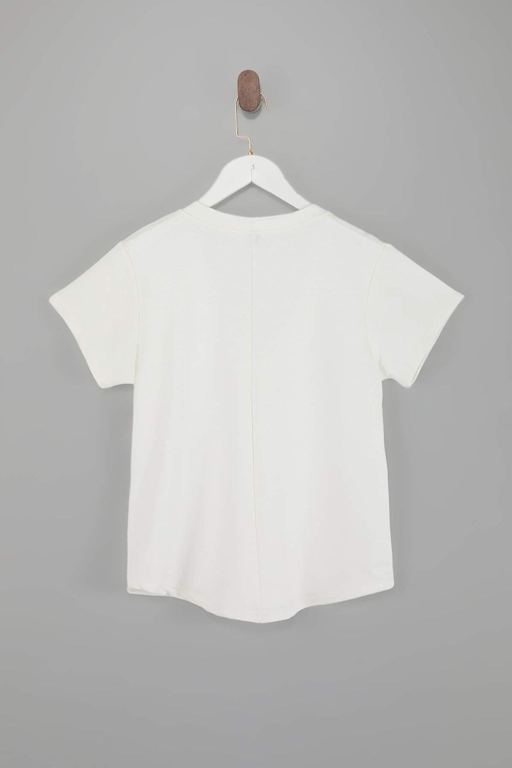 TRENDYOLMILLA Siyah V Yaka Regular/Normal Kal?p Orme T-Shirt TWOSS25TS00196  фото 14