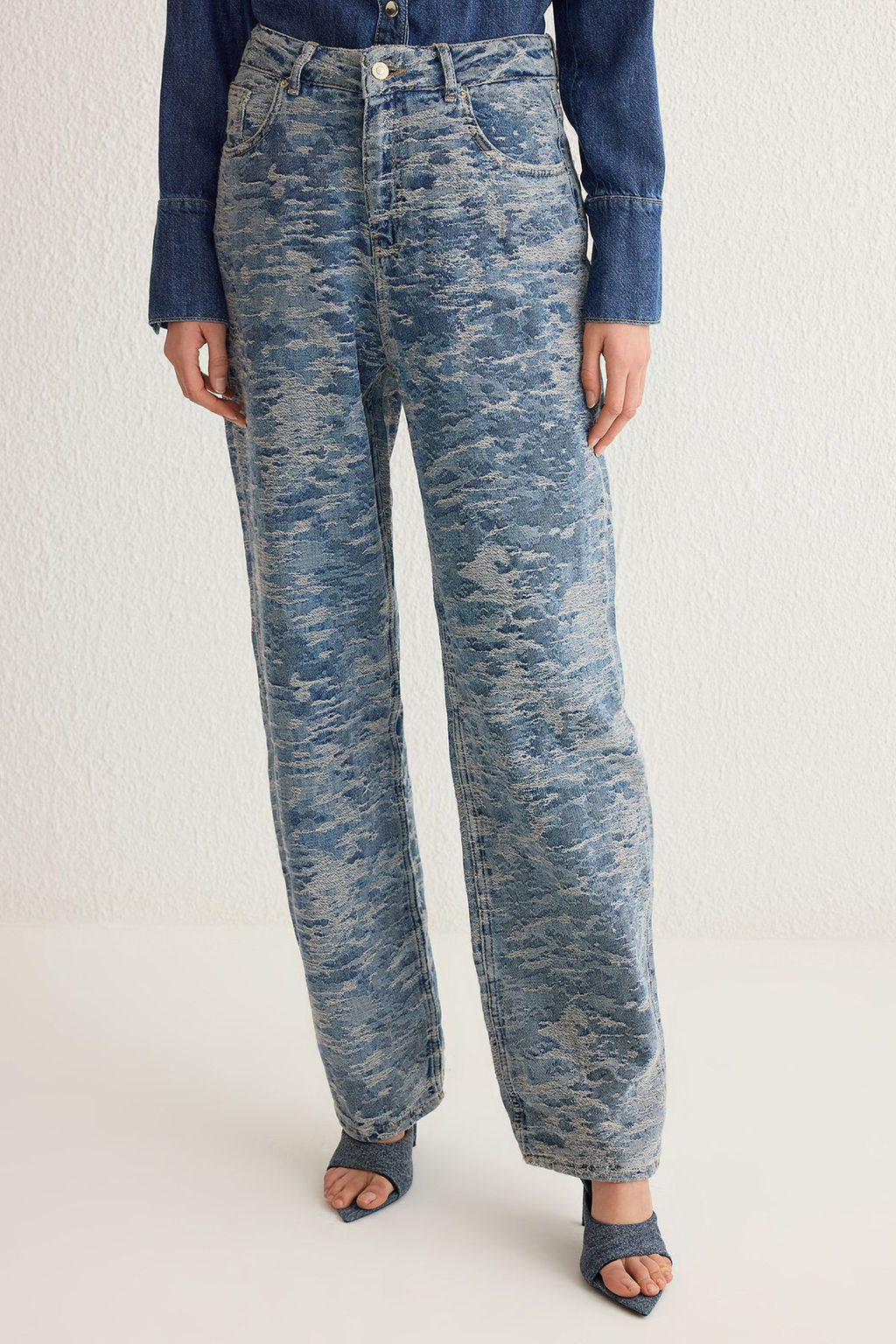 Mavi Dokulu Dusuk Bel Barrel Baggy Jeans TWOSS25JE00044 - Trendyolmilla фото 3