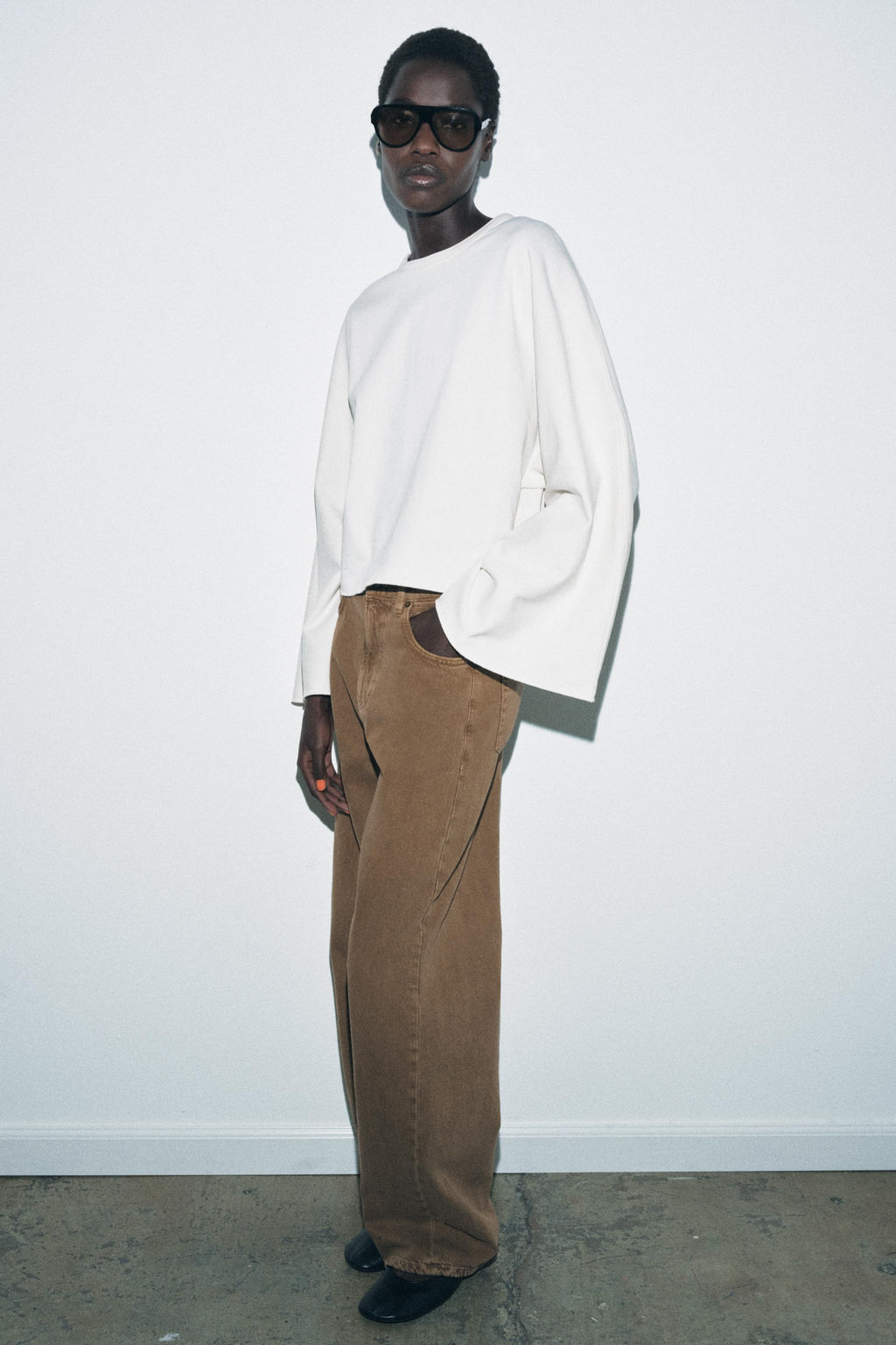 CAPE SLEEVE T-SHIRT
