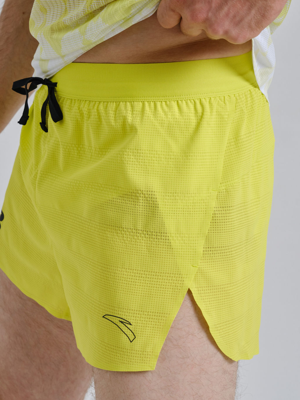Шорты текстильные Зеленый RACING CHALLENGE Woven Shorts - Anta фото 5