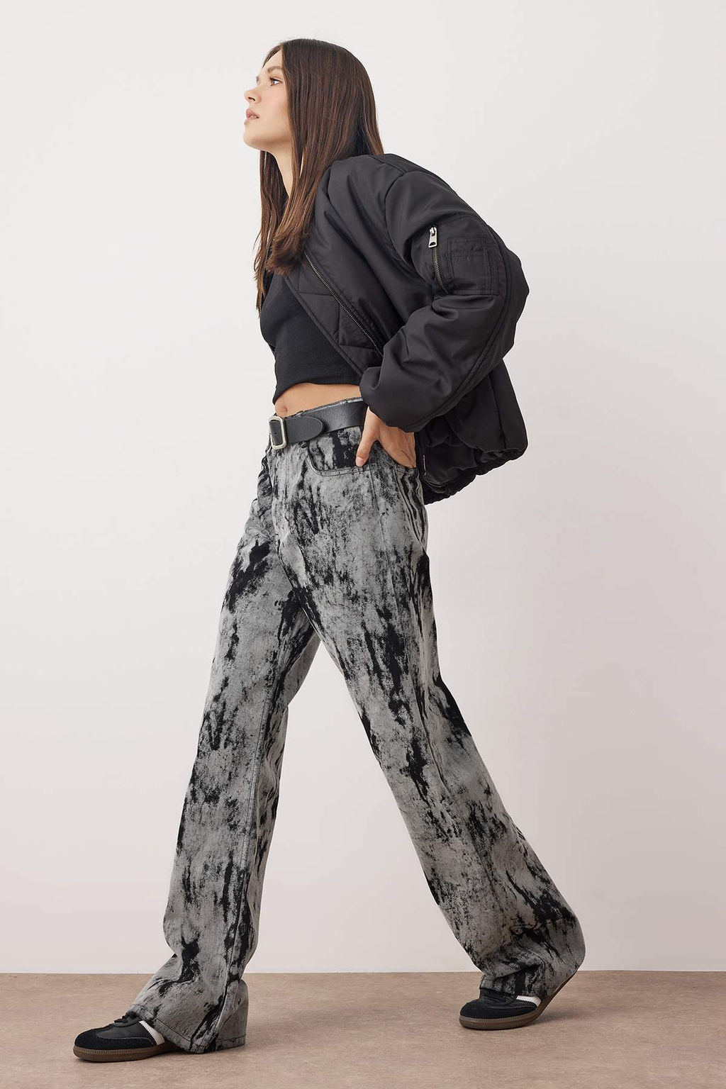 Gri Suet Gorunumlu Flok Bask?l? Yuksek Bel Wide Leg Jeans TWOAW26JE00162 - Trendyolmilla фото 2