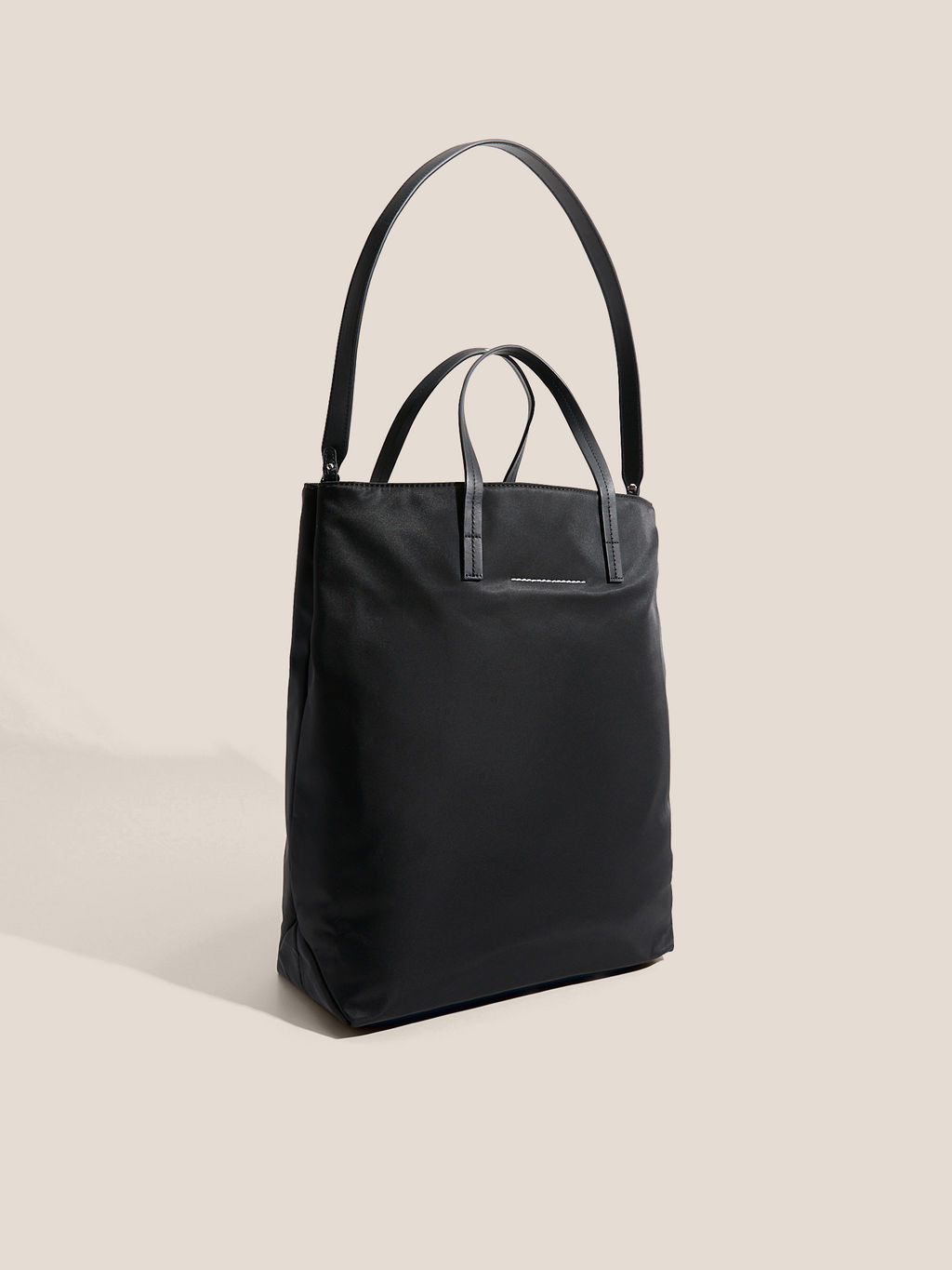 Шоппер MM6 MAISON MARGIELA NYLON POCKETS SHOPPER Артикул 4663180, черный  фото 3