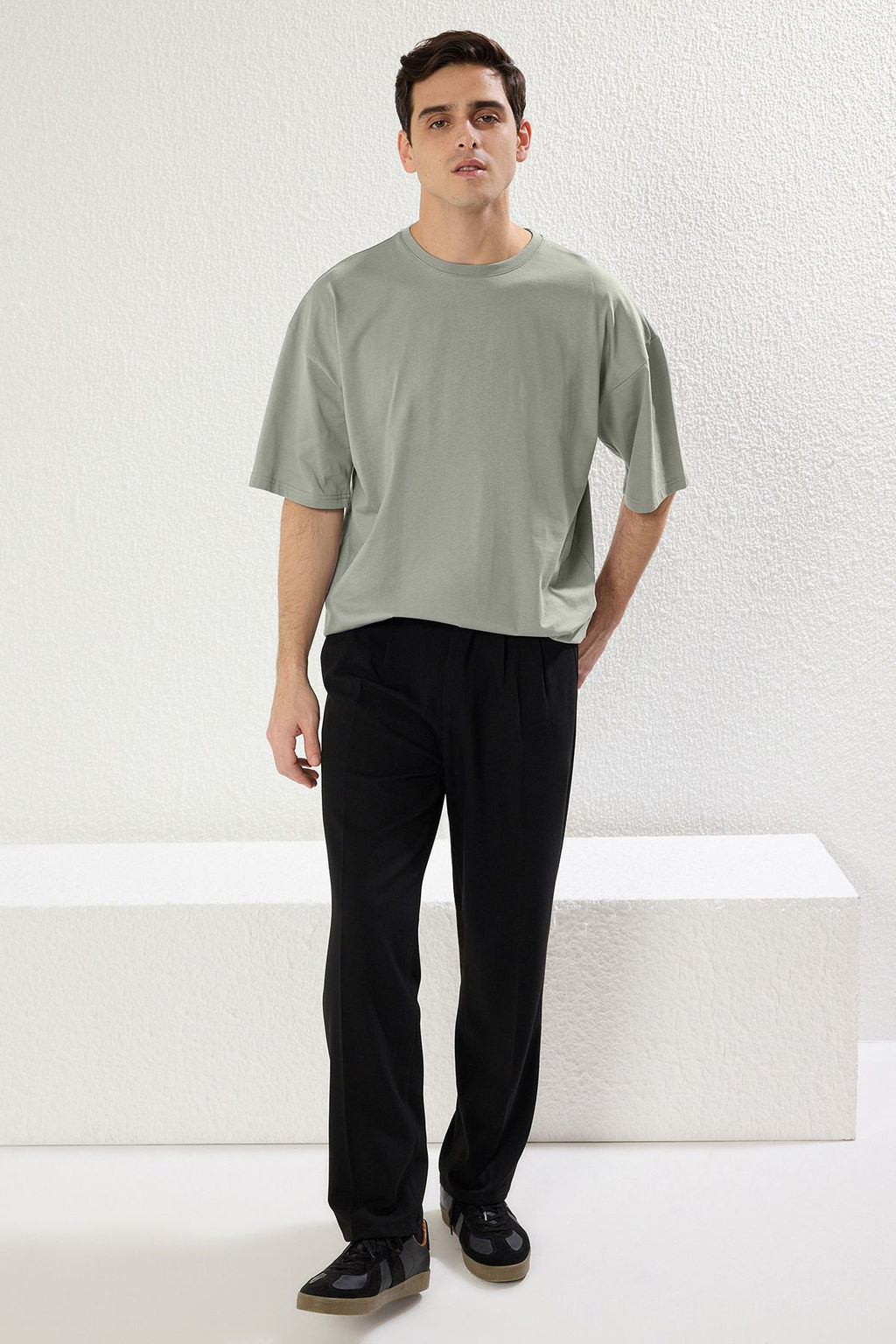 TRENDYOL MAN Lacivert Oversize/Genis Kesim %100 Pamuklu S?rt Bask?l? K?sa Kollu T-Shirt TMNSS23TS00168 - Trendyolmilla фото 2