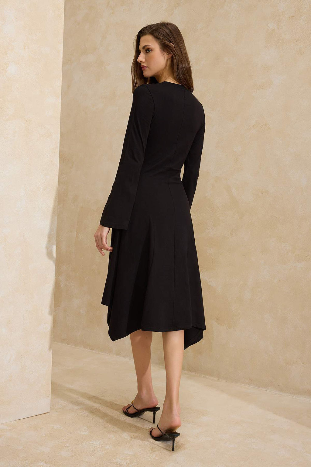 Siyah Belden Ac?lan Bisiklet Yaka Volanl?/F?rf?rl? Uzun %100 Pamuk Orme Elbise TWOSS26EL00022 - Trendyolmilla фото 4