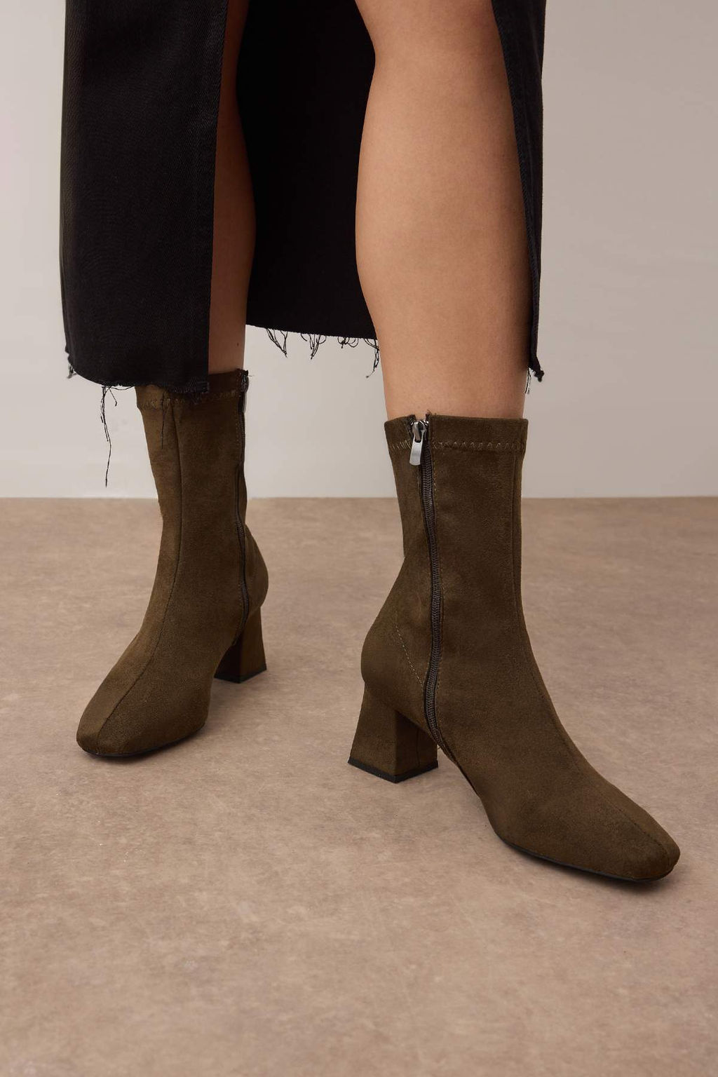 Haki Suet Strec Fermuarl? Kad?n 7 cm Blok Topuklu Bot TAKAW26BO00002